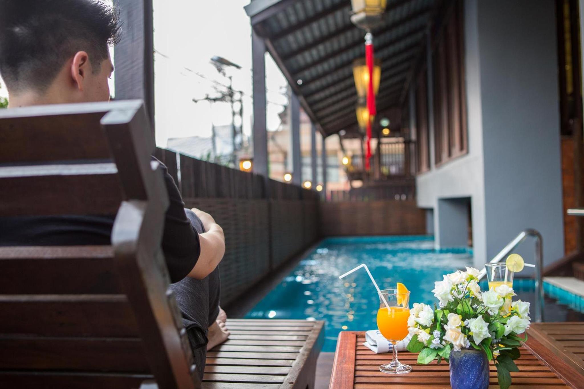 NightBazaar Inn Hotel 5