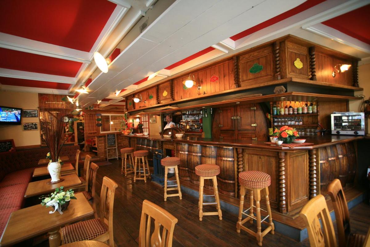 restaurant