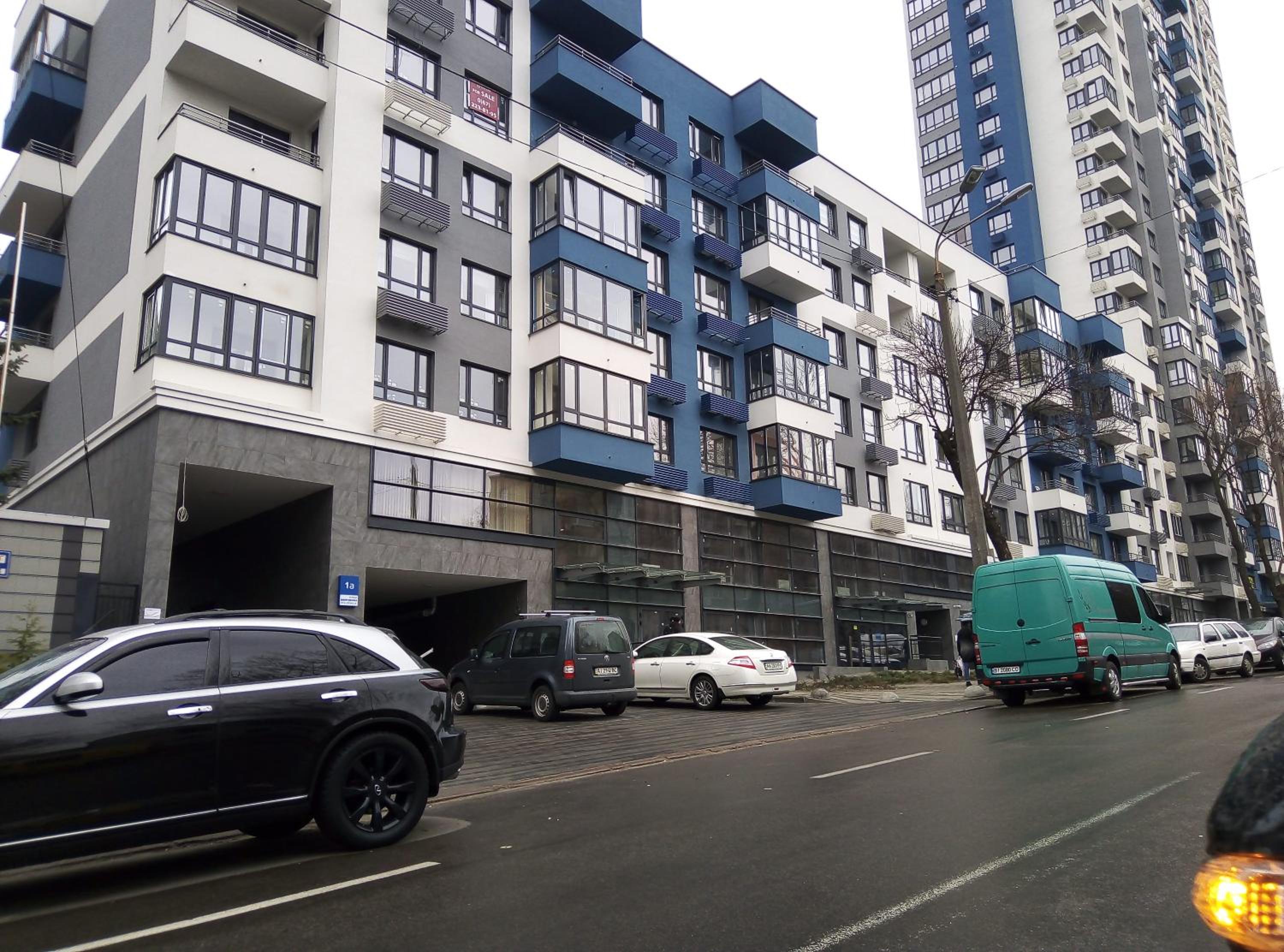Perfect apartments m Polytech, Ohmatdet, parking view 4