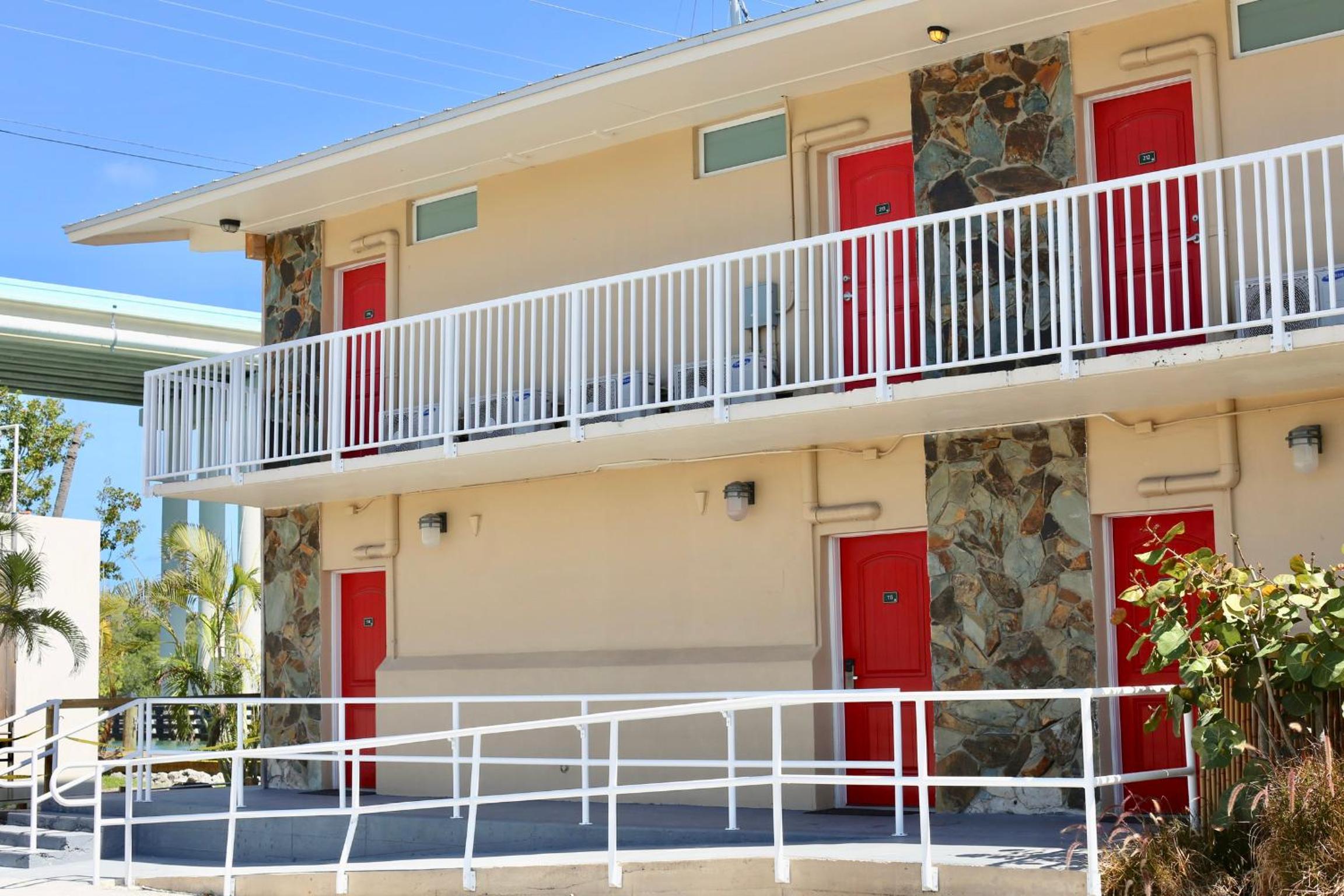 Gilbert's Resort & Marina