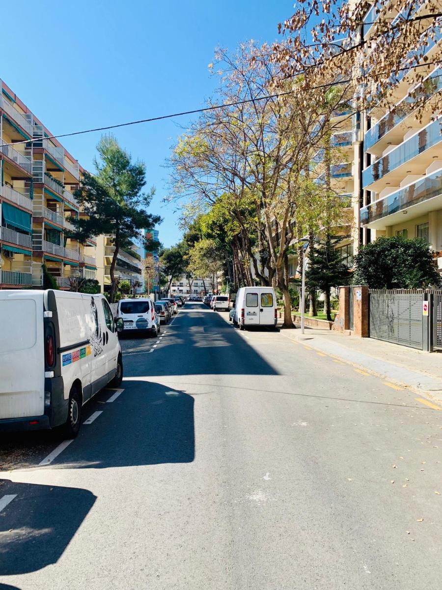 BOOK AVENIDA SALOU photo 5