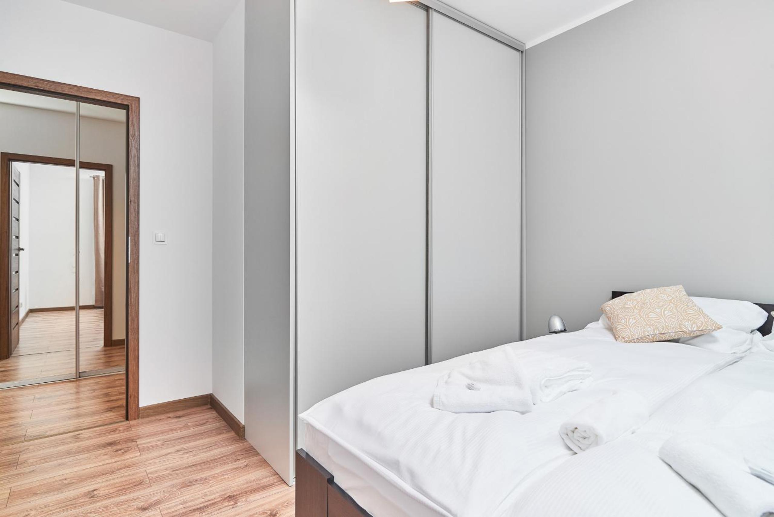 Exclusive Apartments Tęczowa with underground PARKING by Noclegi Renters, photo 2