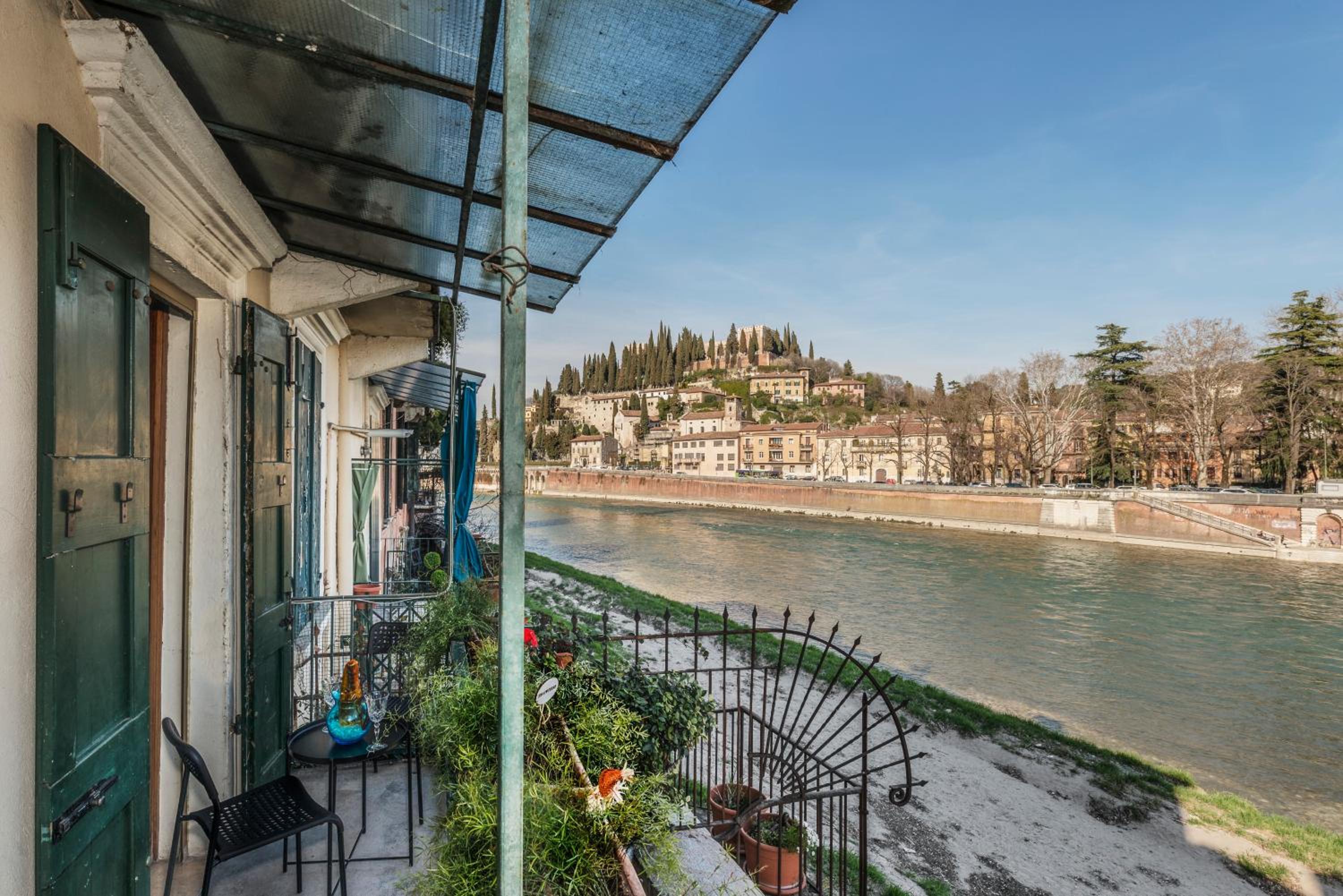 Ponte Postumio Home