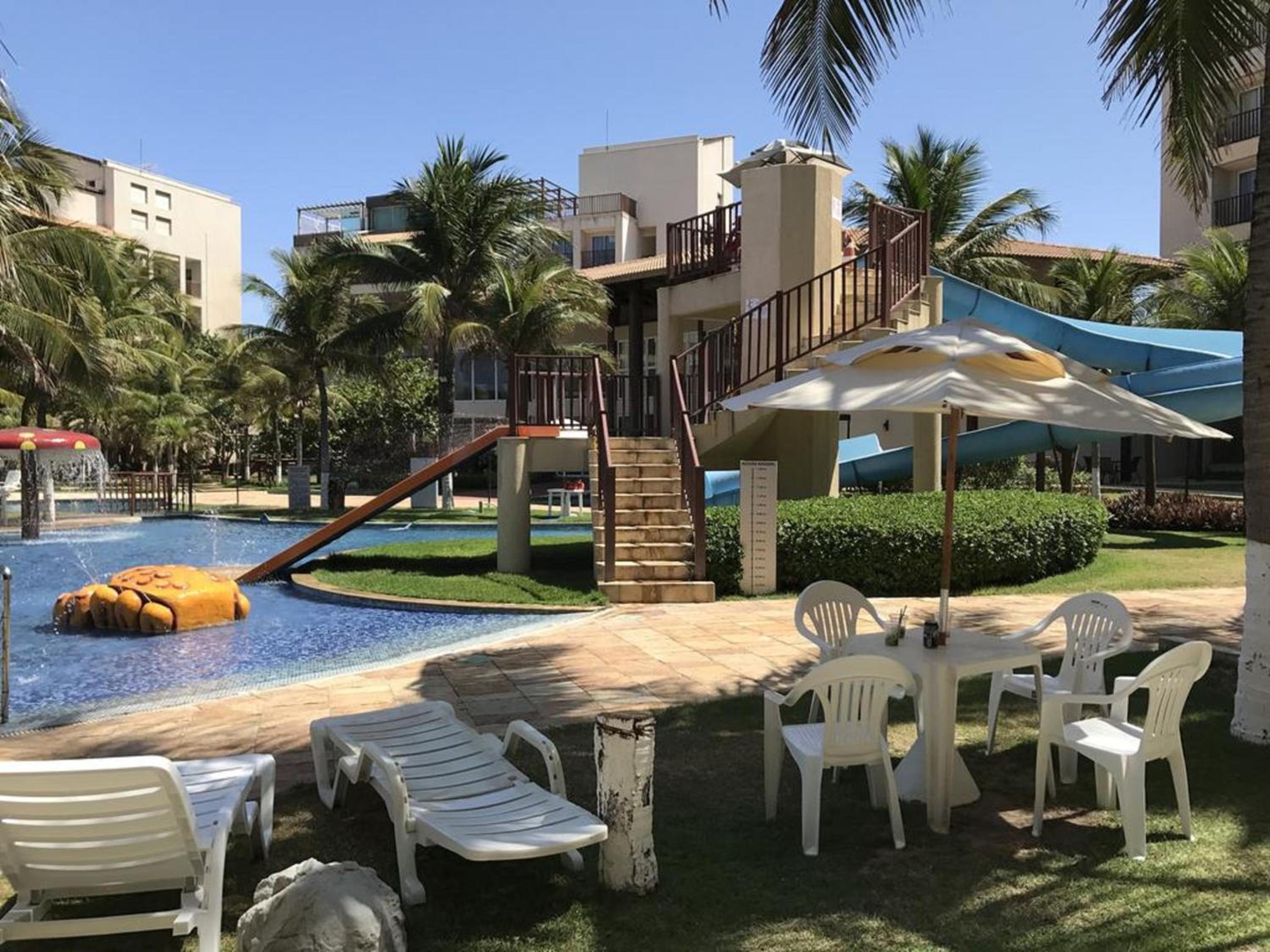 Apartamento Completo no Beach Living Porto das Dunas - Apto Luxo
