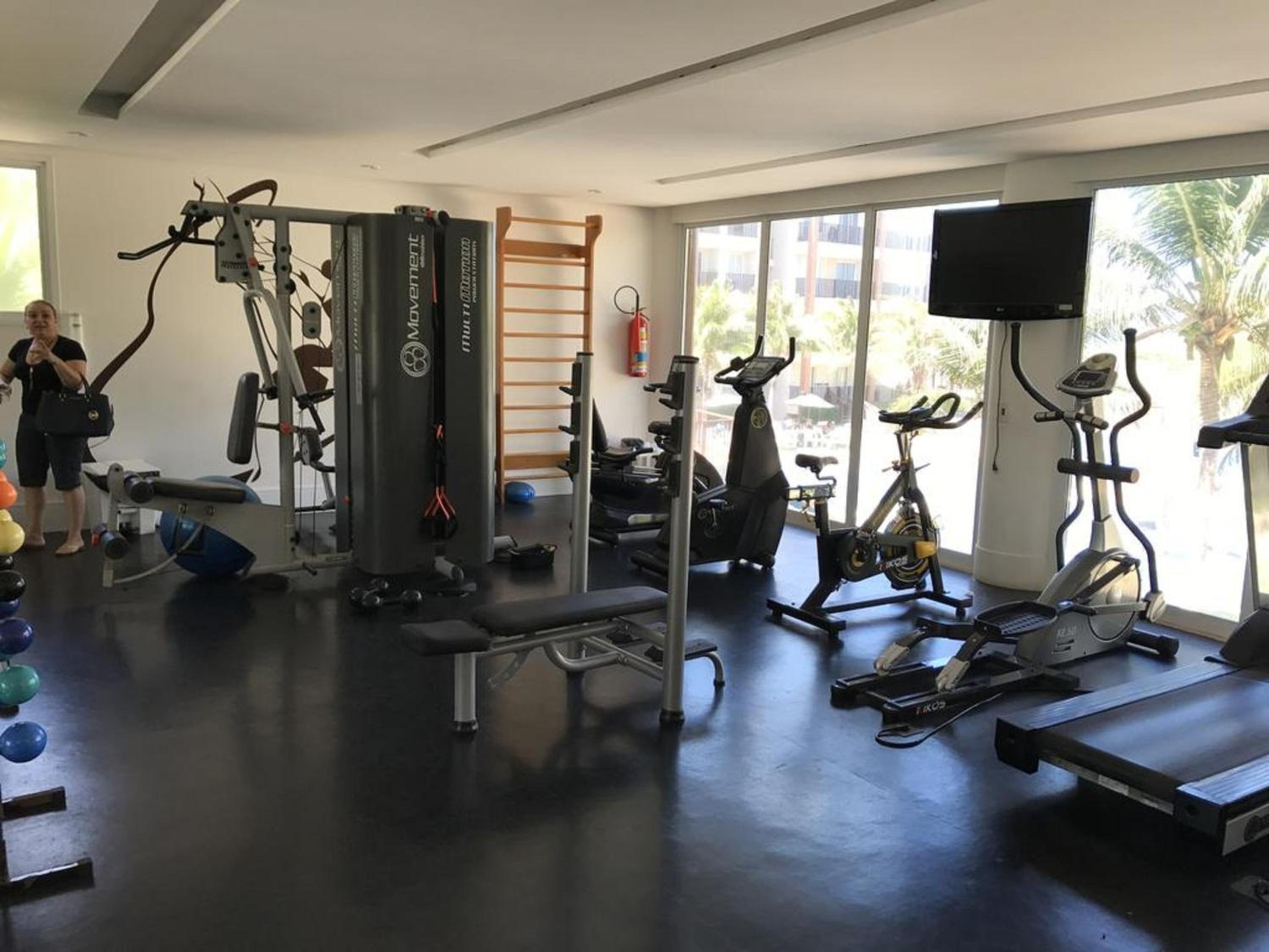 Apartamento Completo no Beach Living Porto das Dunas - Apto Luxo
