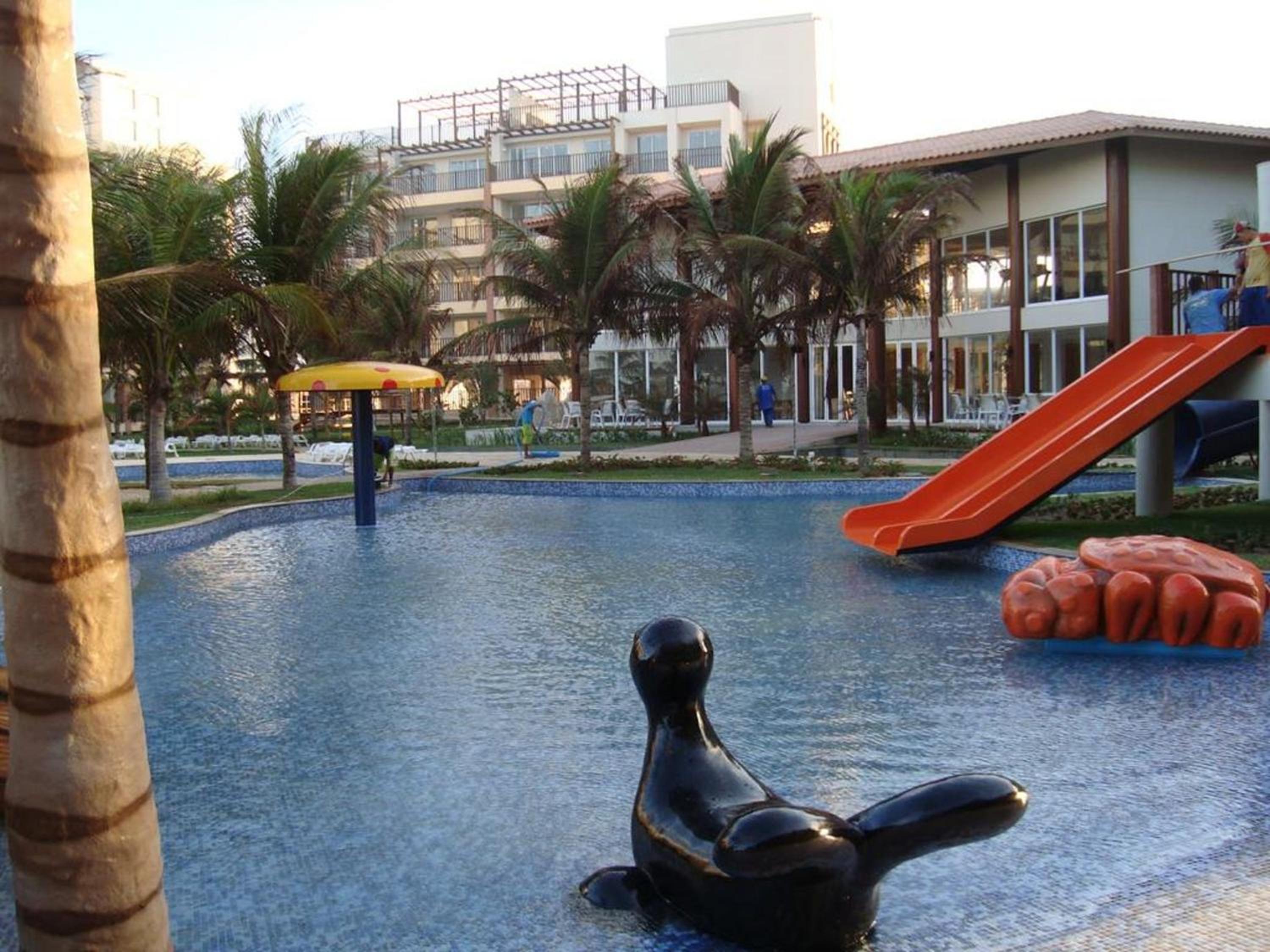 Apartamento Completo no Beach Living Porto das Dunas - Apto Luxo