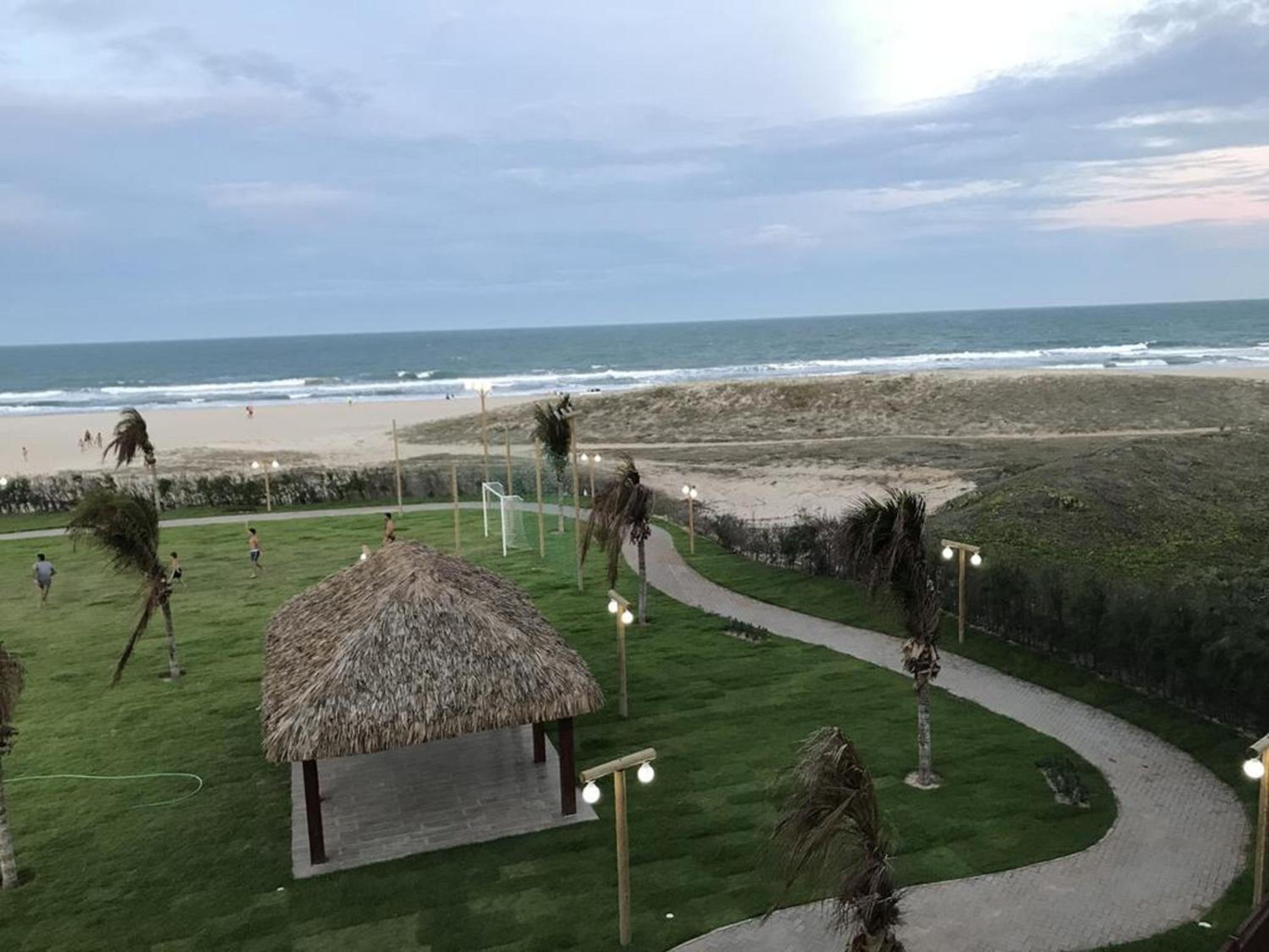 Apartamento Completo no Beach Living Porto das Dunas - Apto Luxo