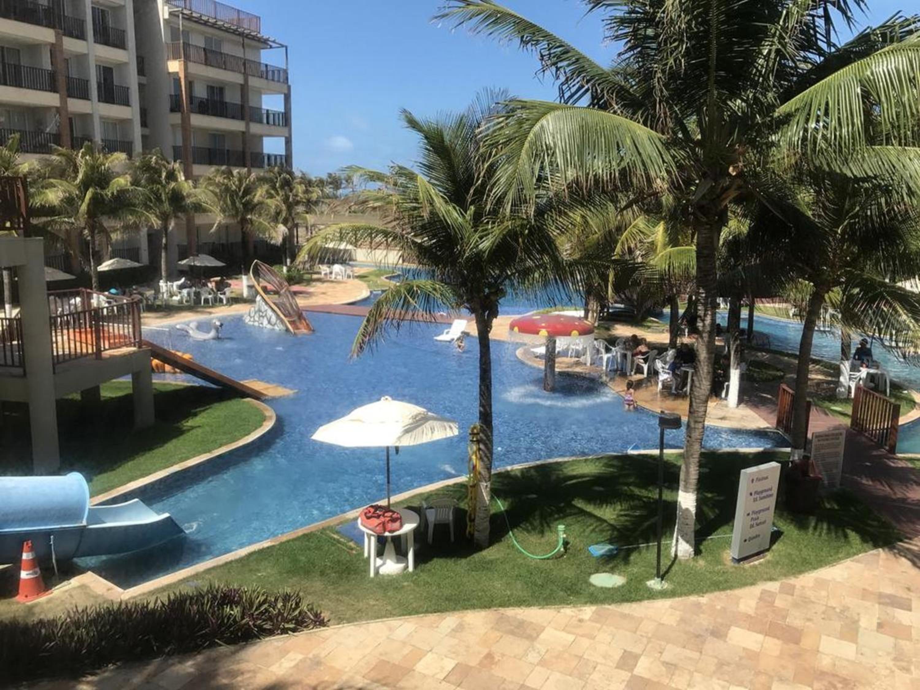 Apartamento Completo no Beach Living Porto das Dunas - Apto Luxo