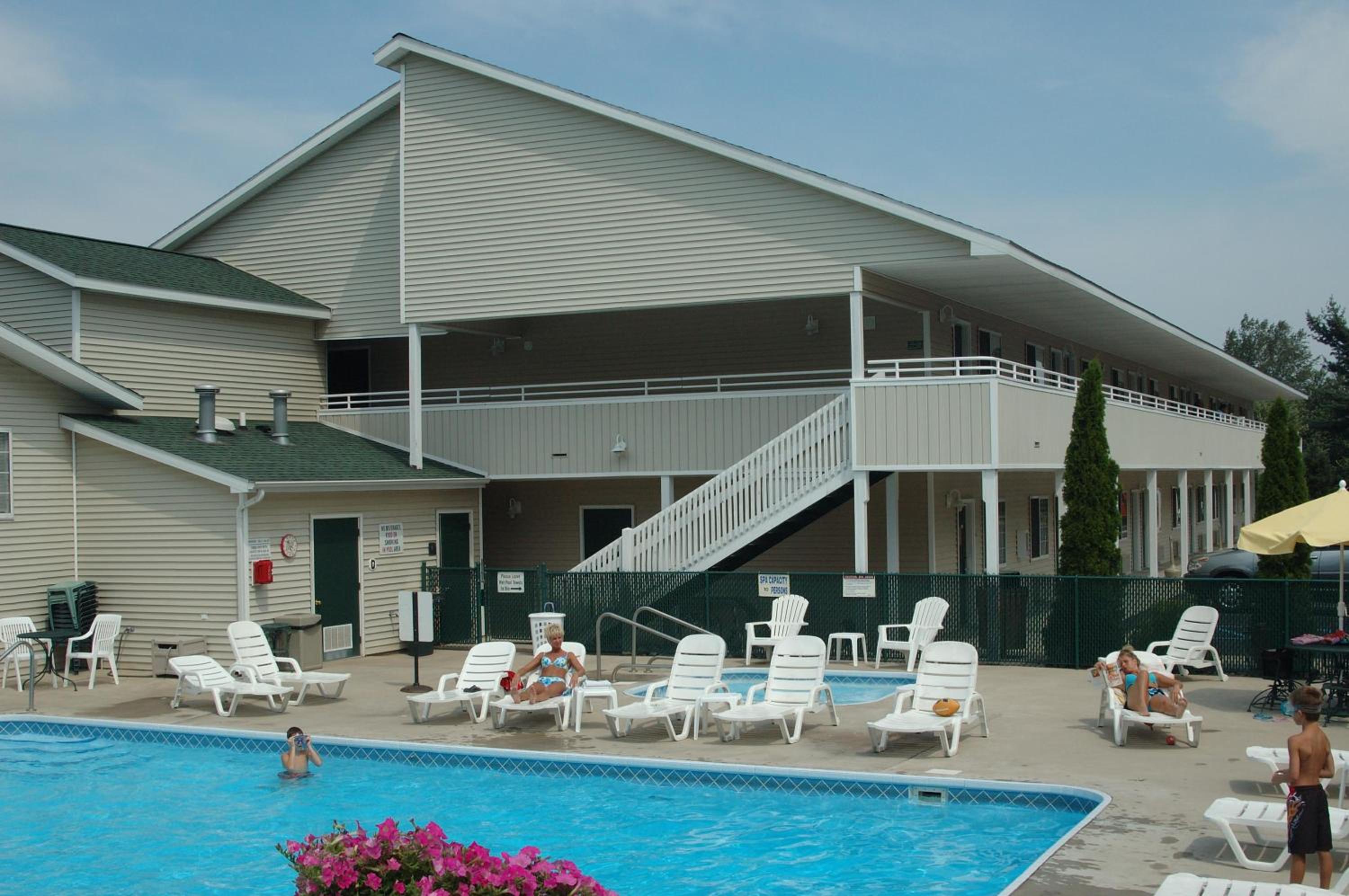 Sierra Sands Family Lodge view 3