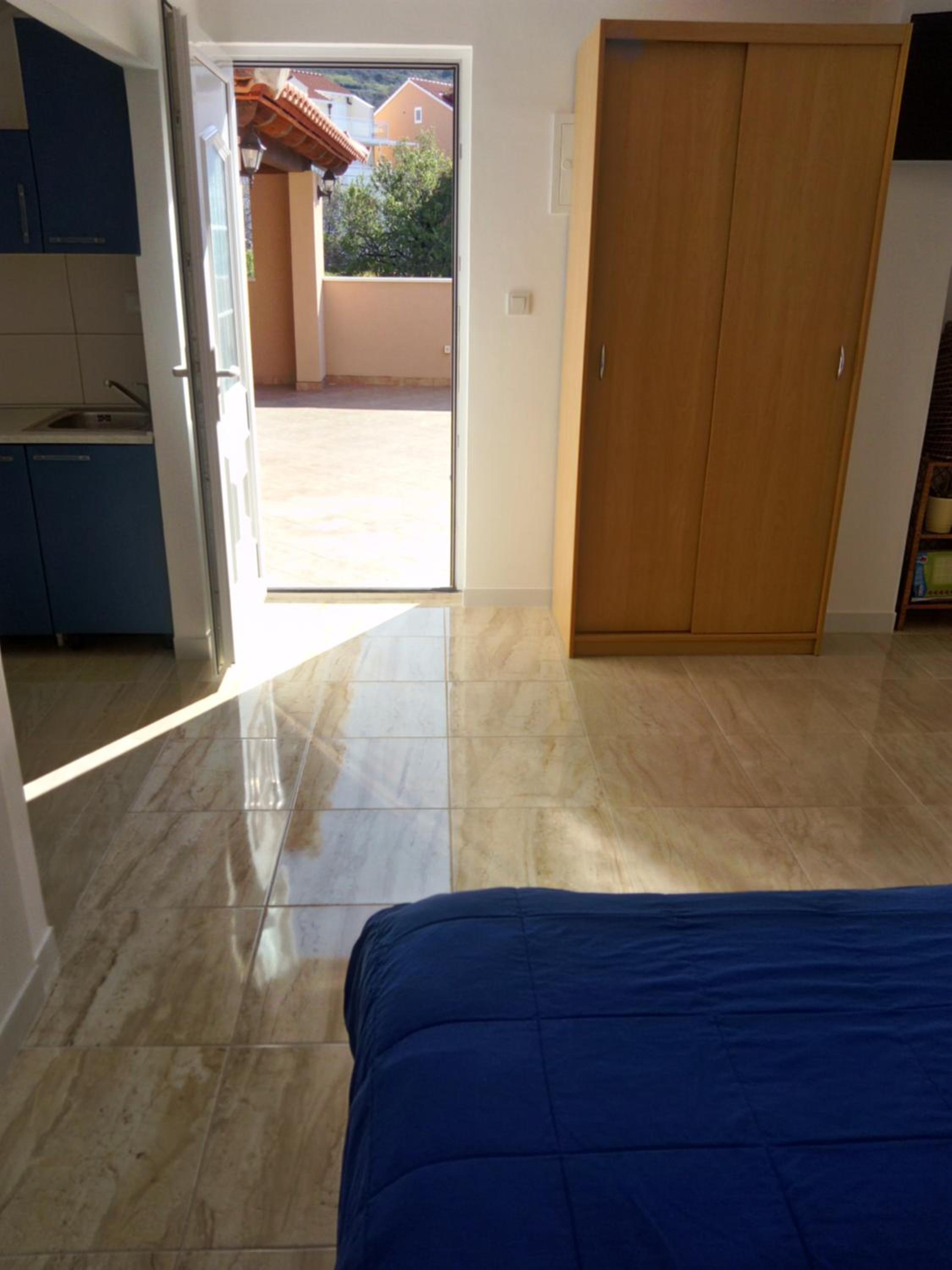 Photo 33