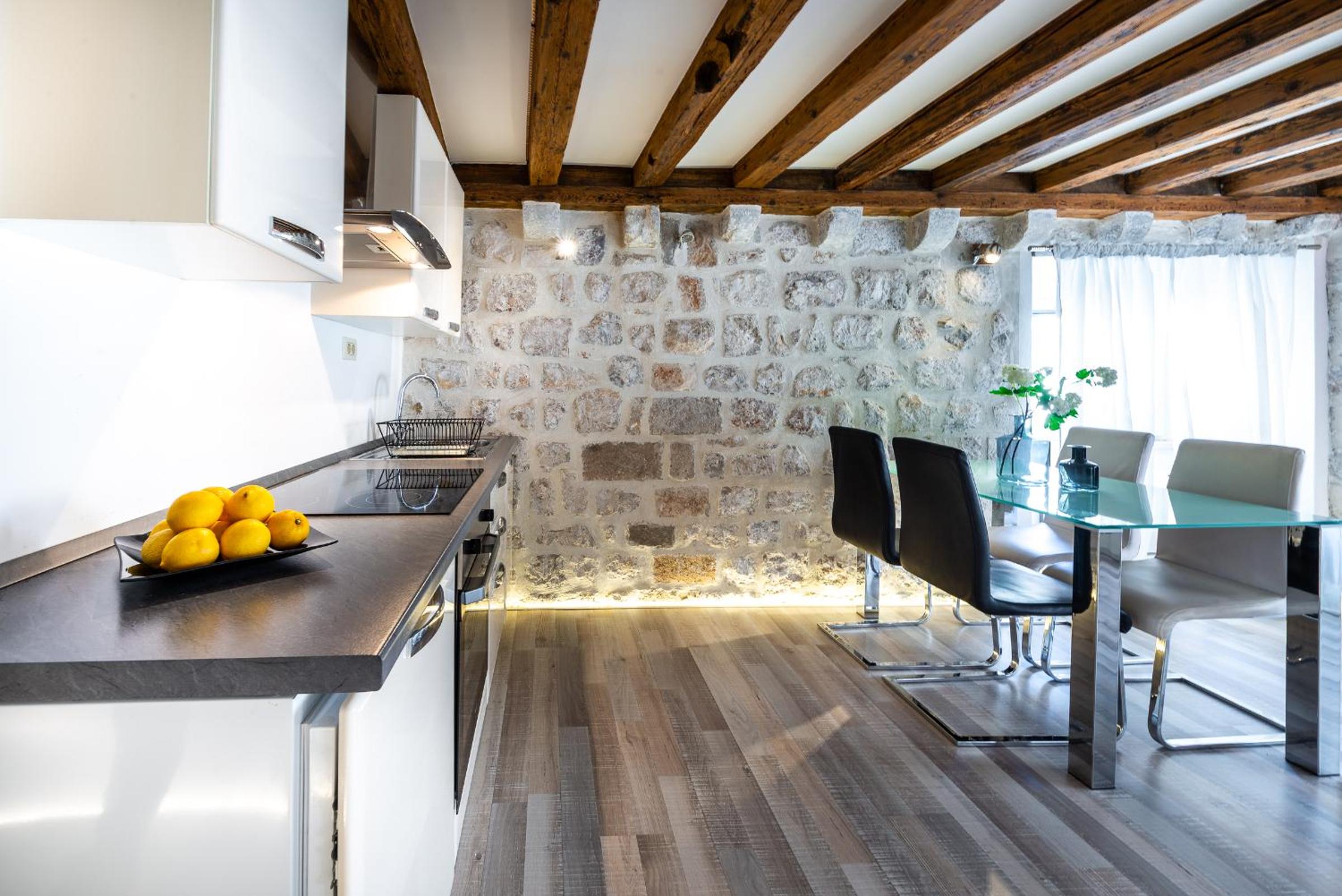 Apartment 4 You