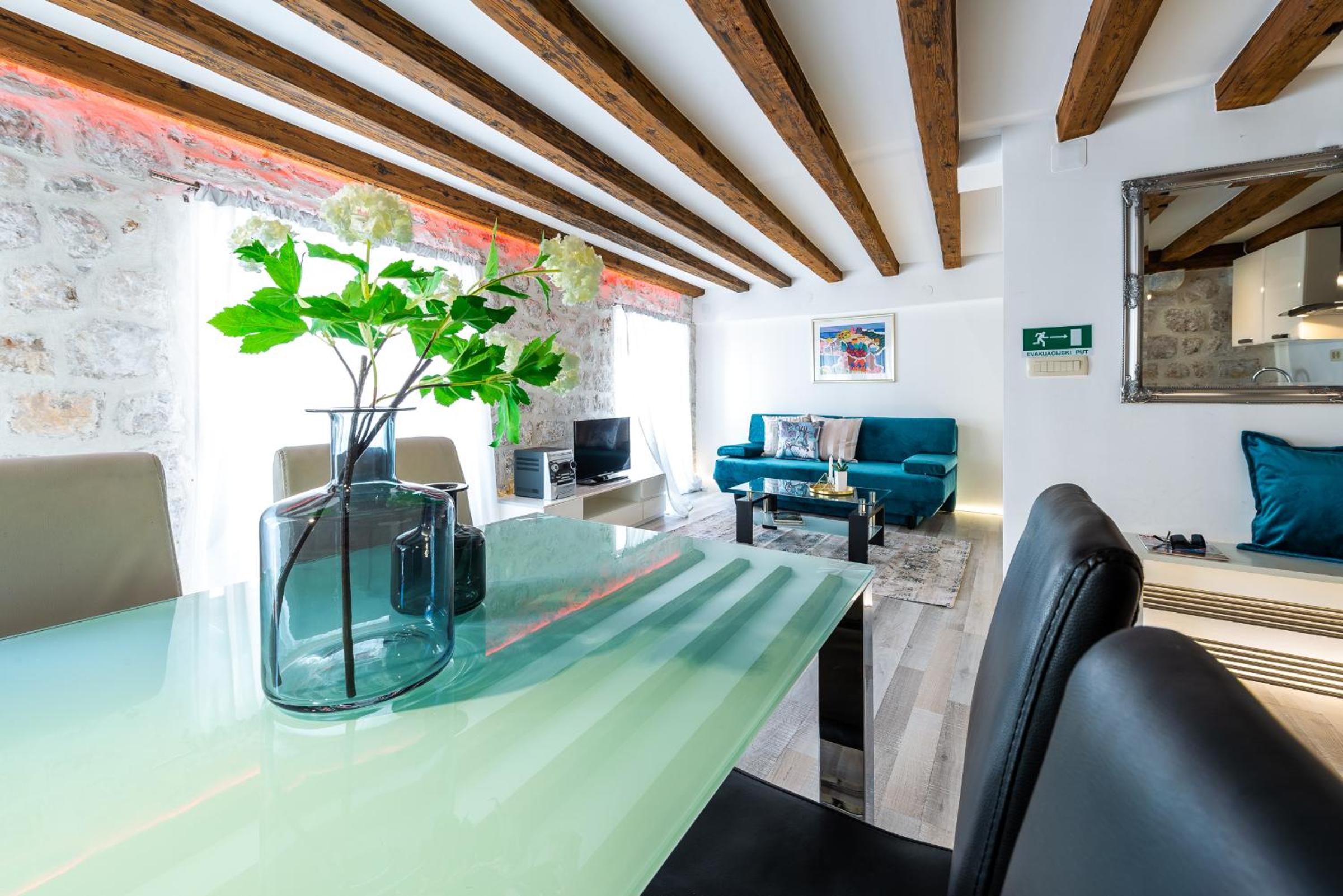 Apartment 4 You