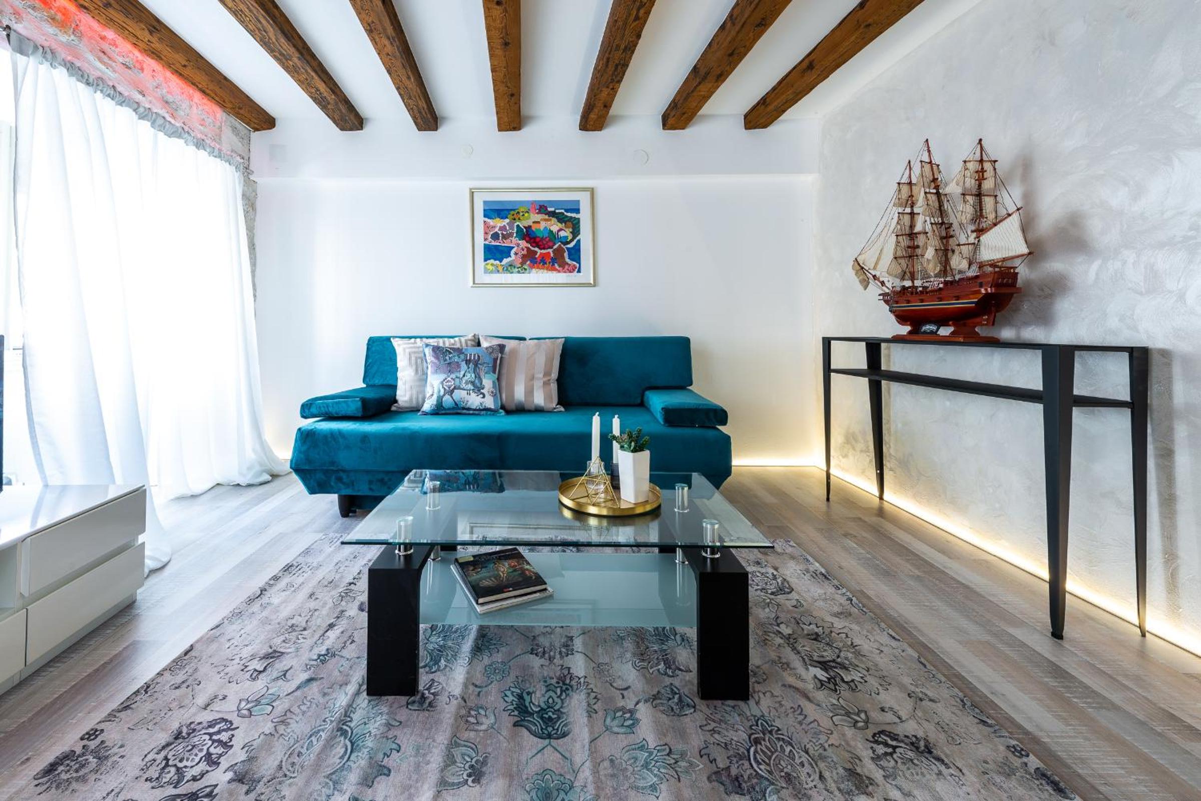 Apartment 4 You