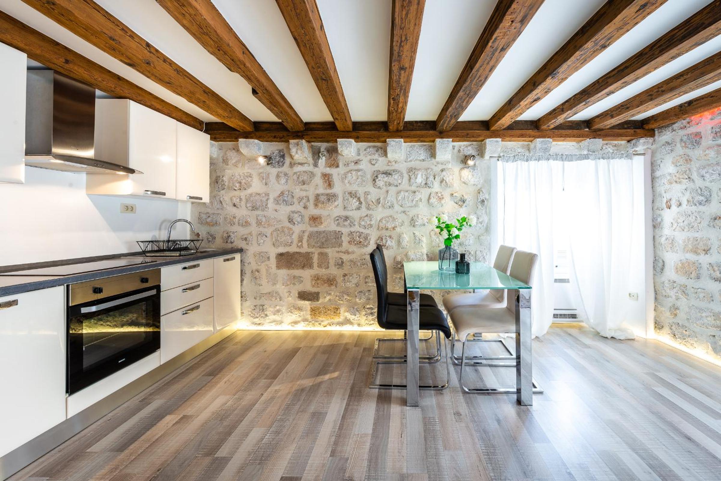 Apartment 4 You