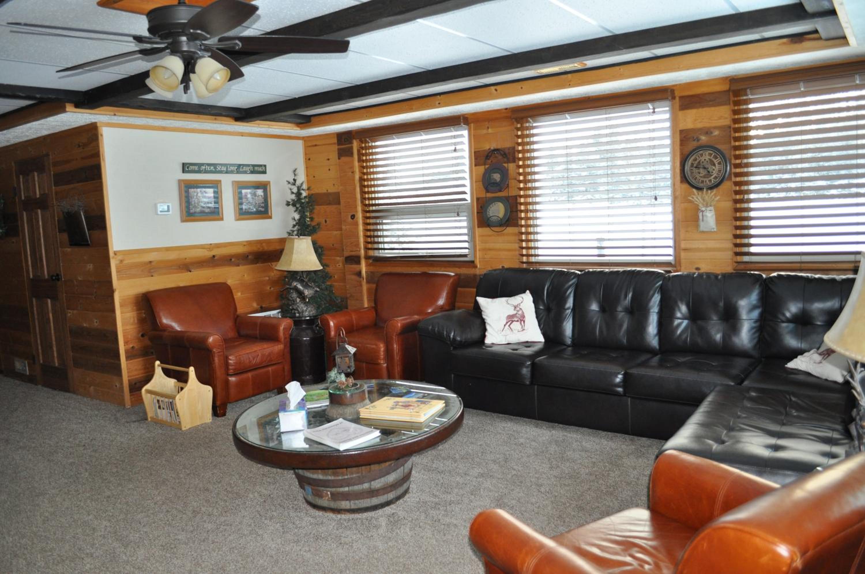 Rocky Ridge Country Lodge