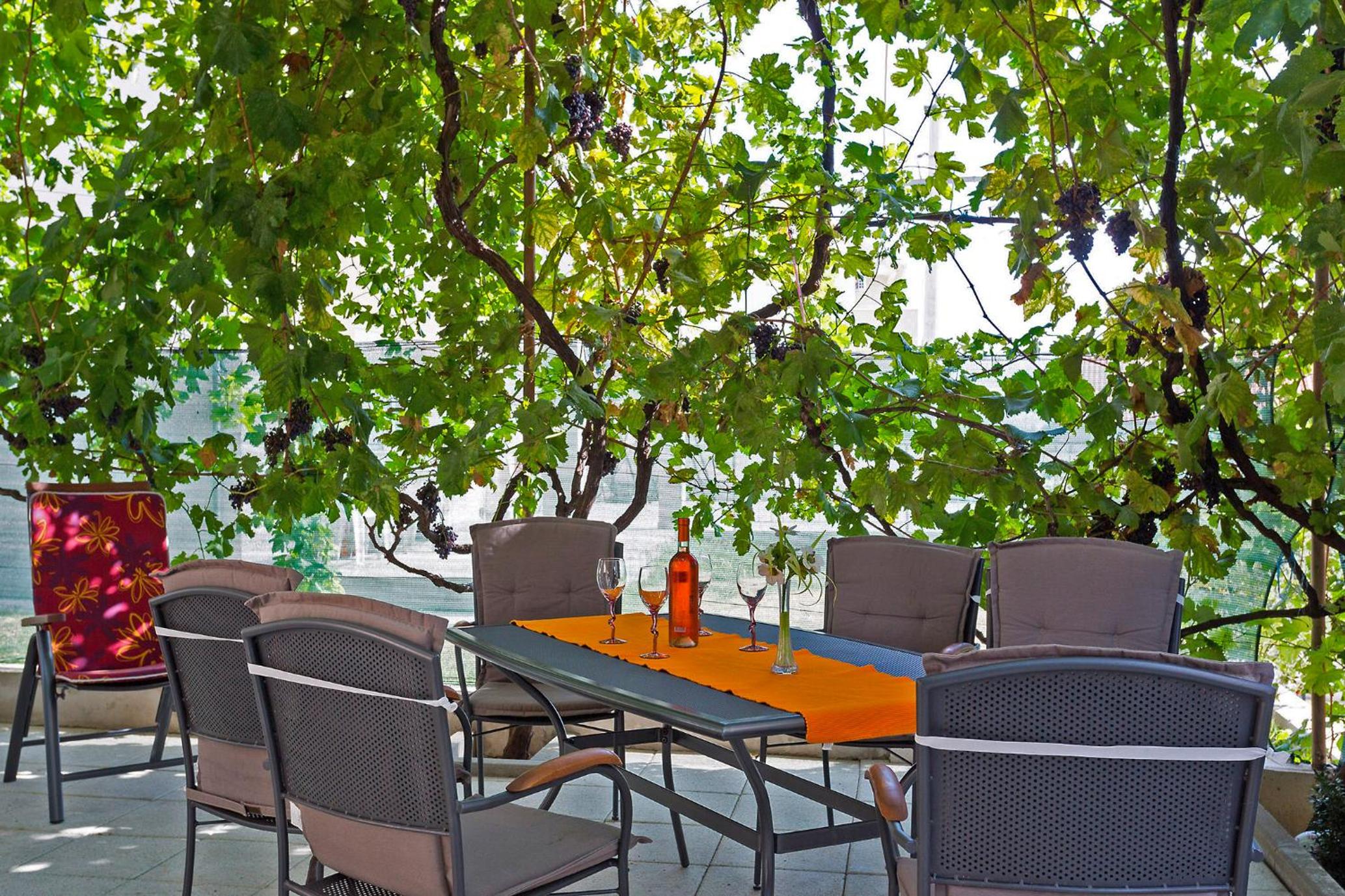 Ani in Trogir * Mittel-Dalmatien view 3
