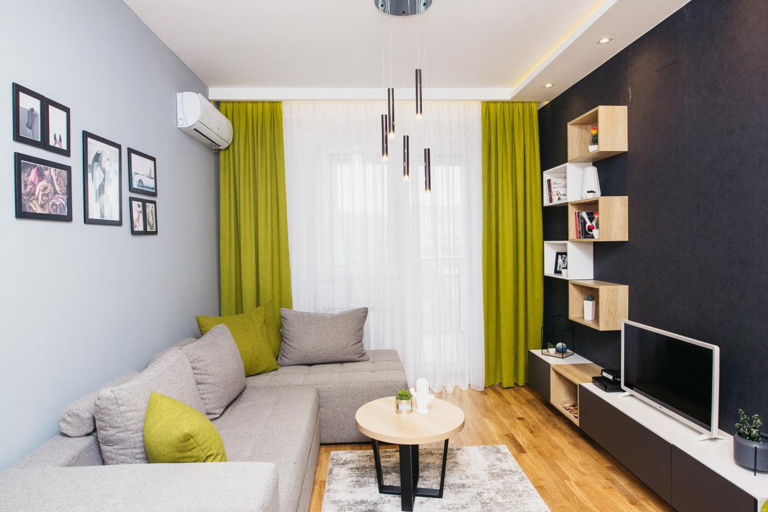Arena BIG Luxury Apartments with free parking view 4