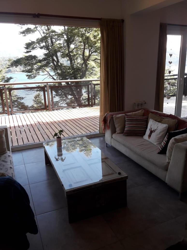 Albanta casa con costa en Bariloche