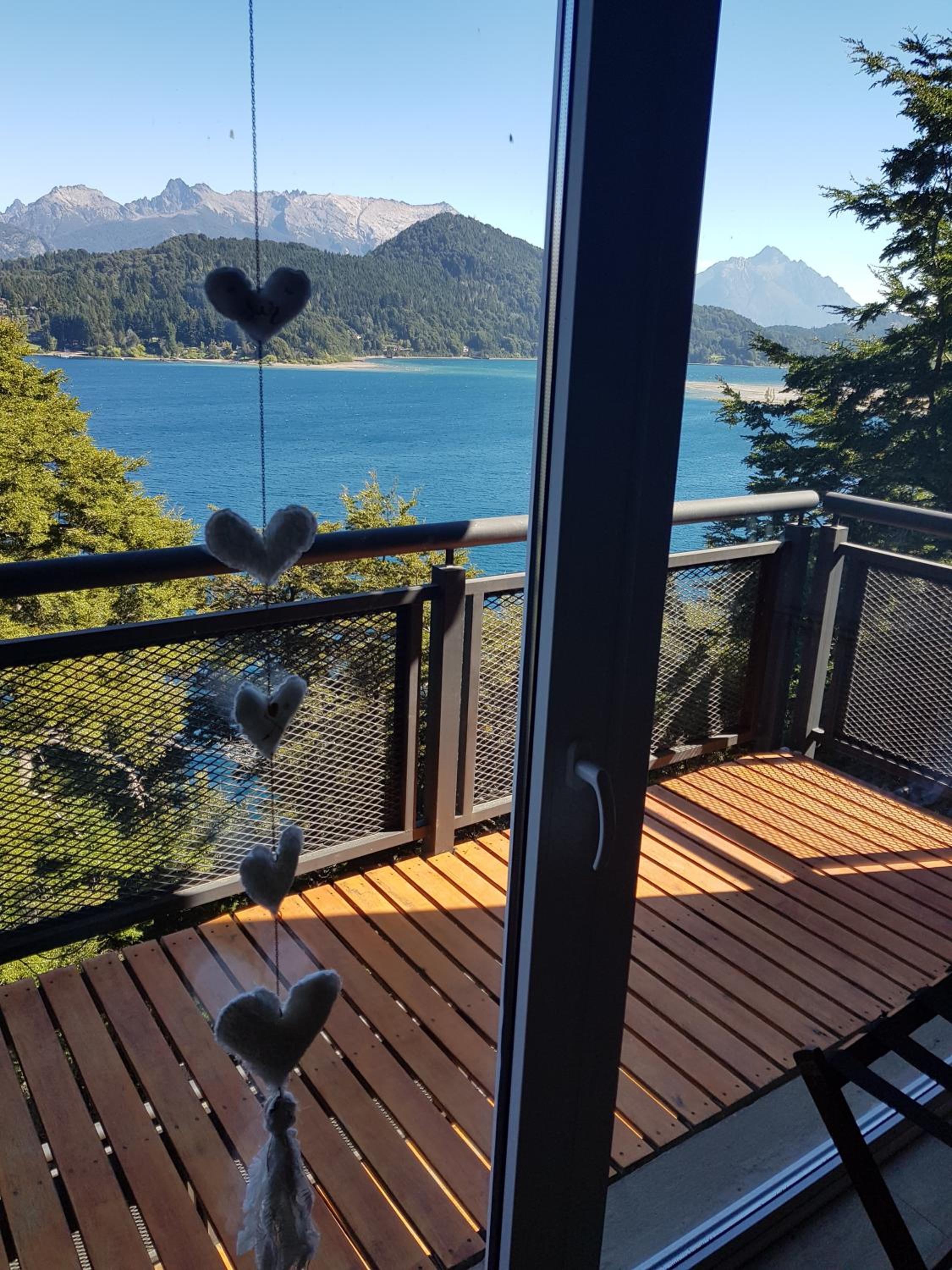 Albanta casa con costa en Bariloche