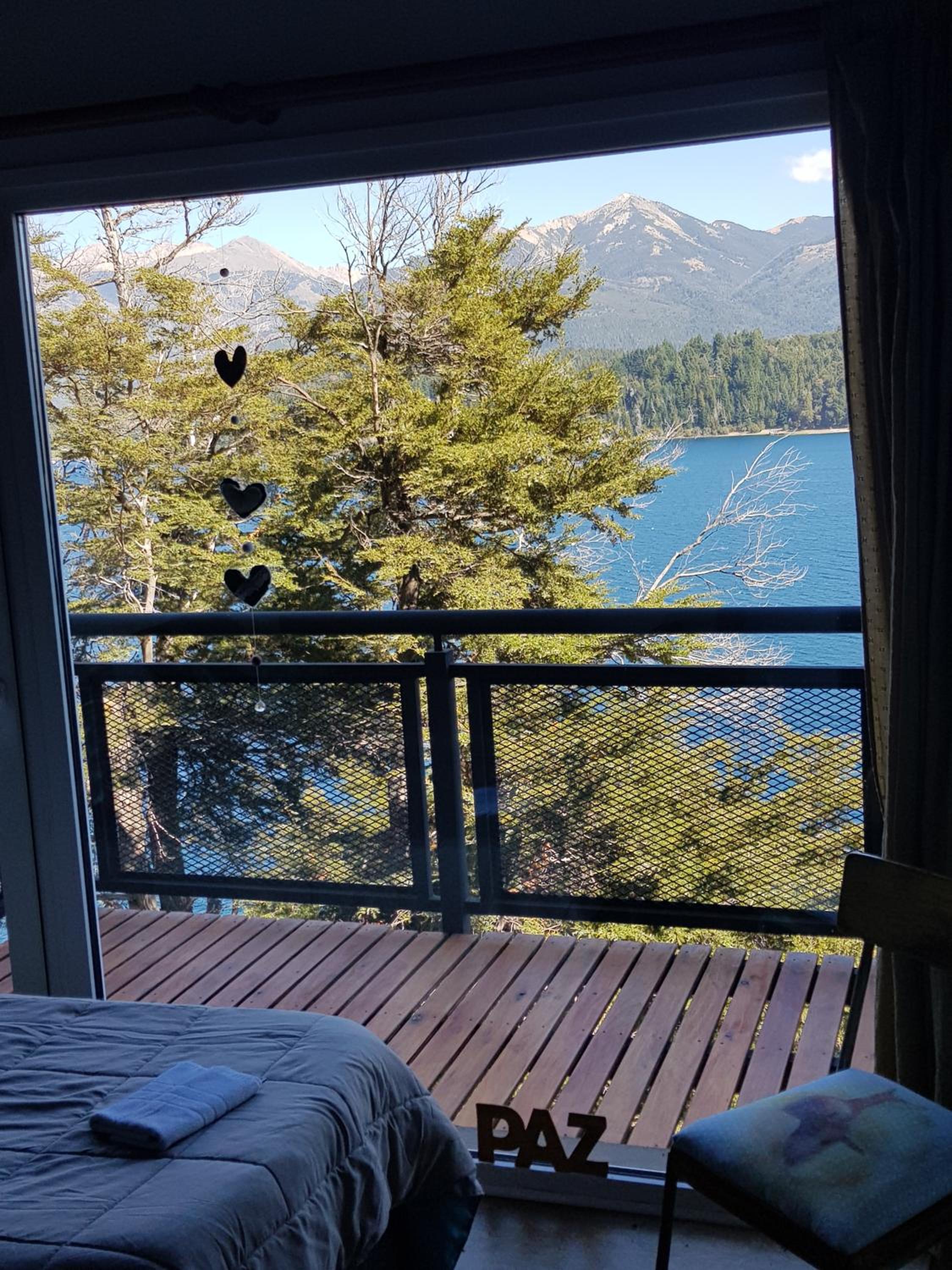 Albanta casa con costa en Bariloche