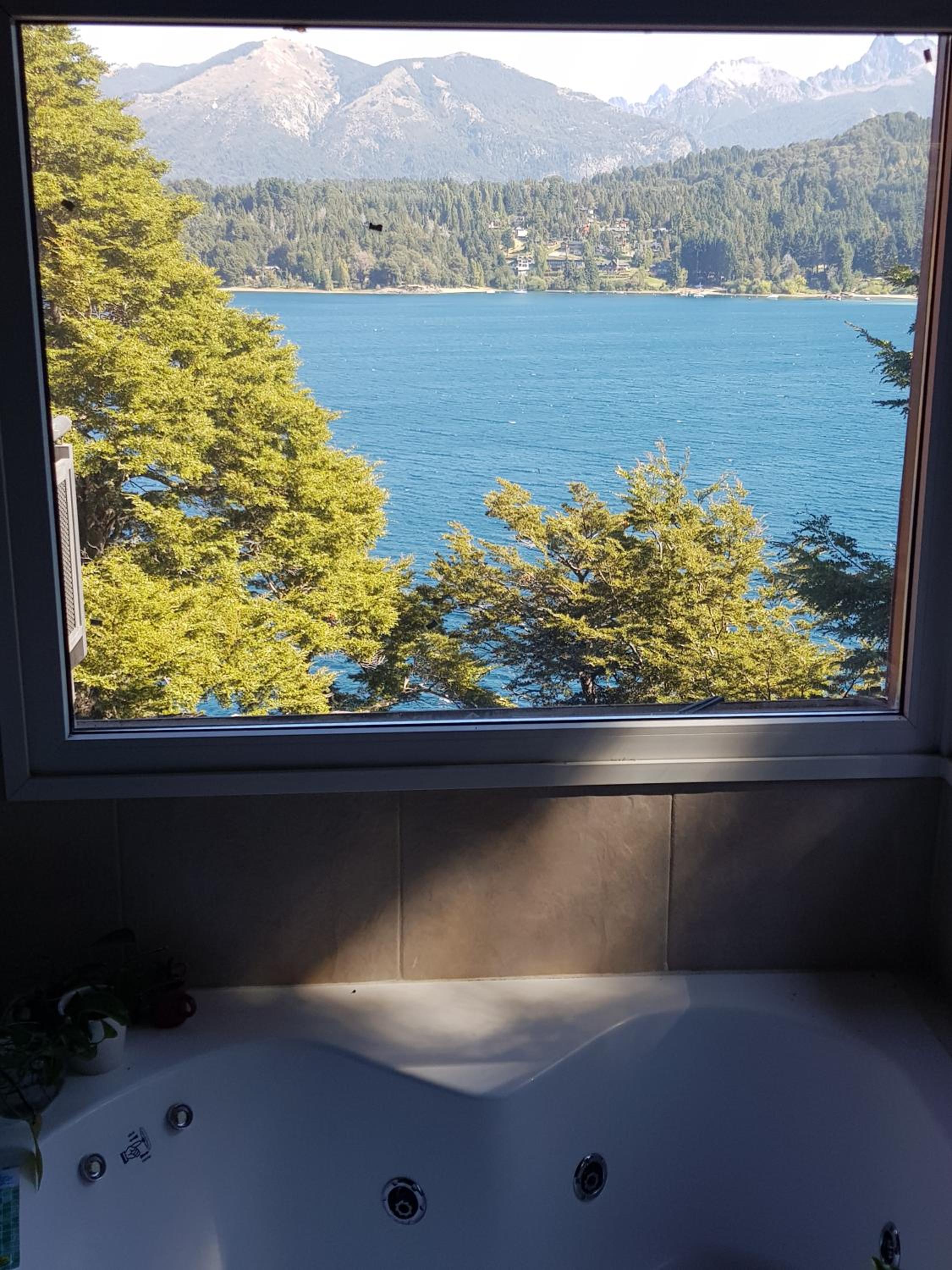 Albanta casa con costa en Bariloche