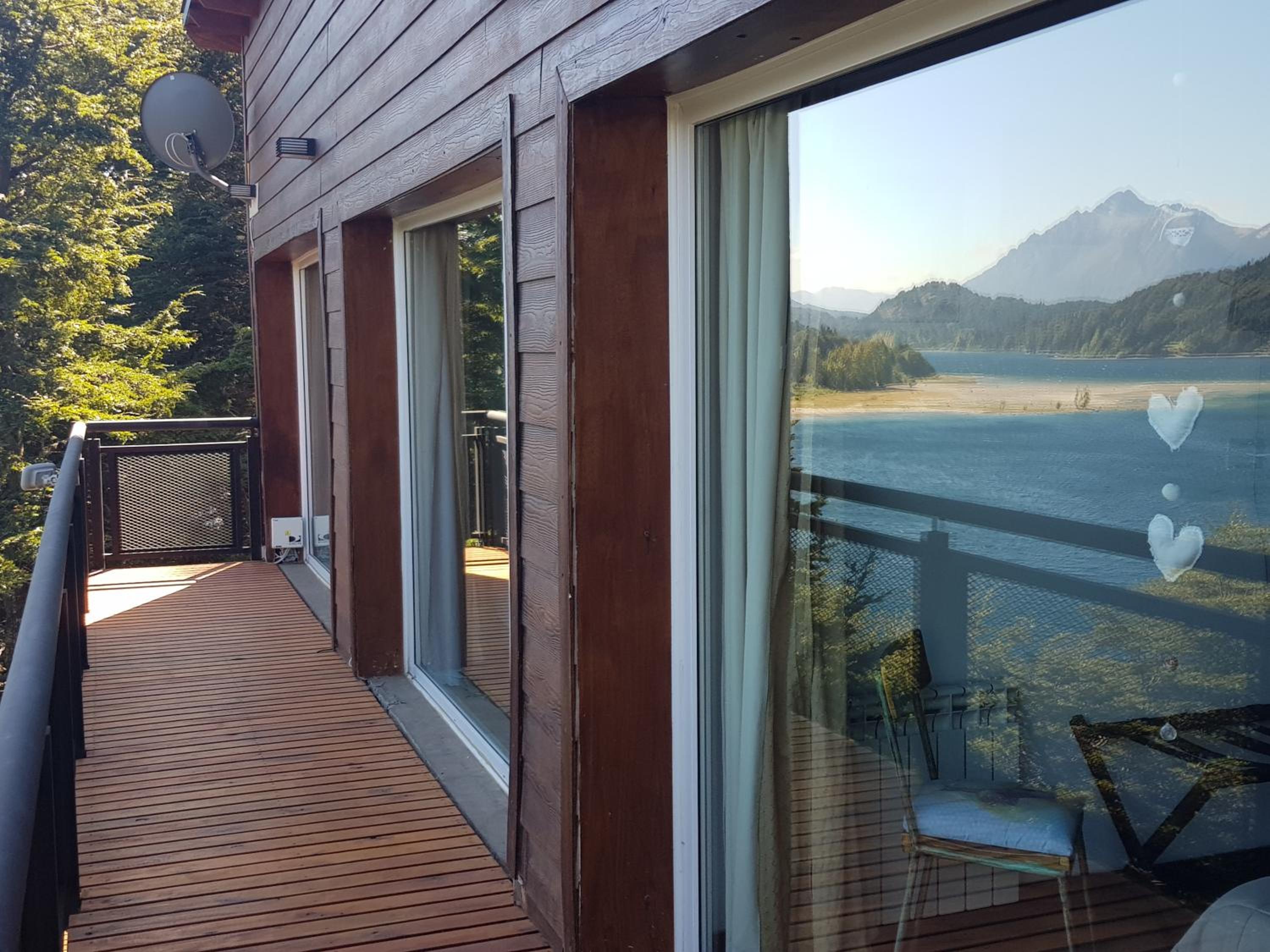 Albanta casa con costa en Bariloche