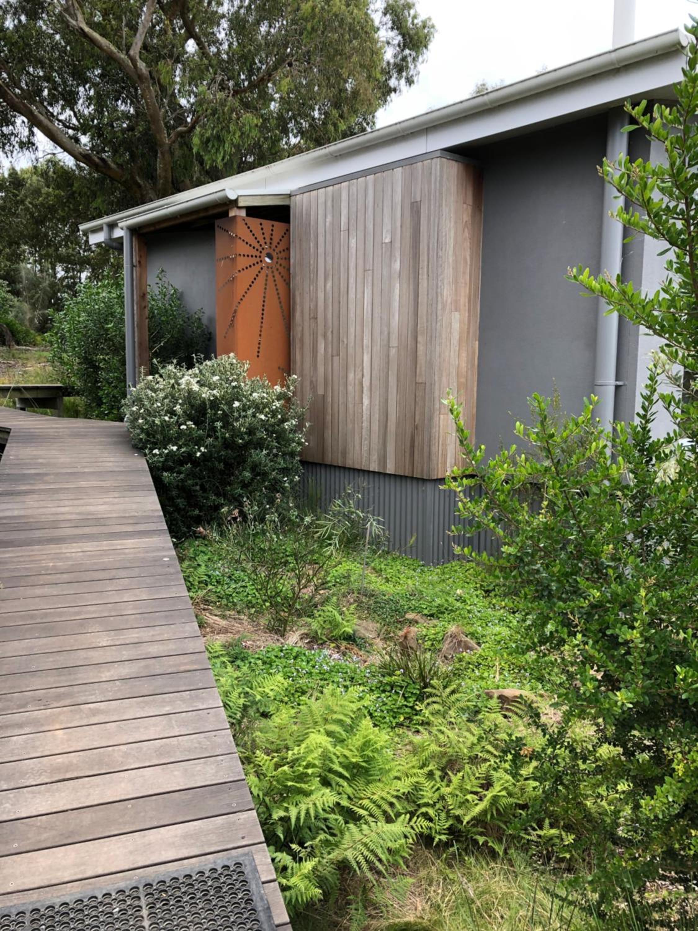 Messmates Luxury Eco Suites