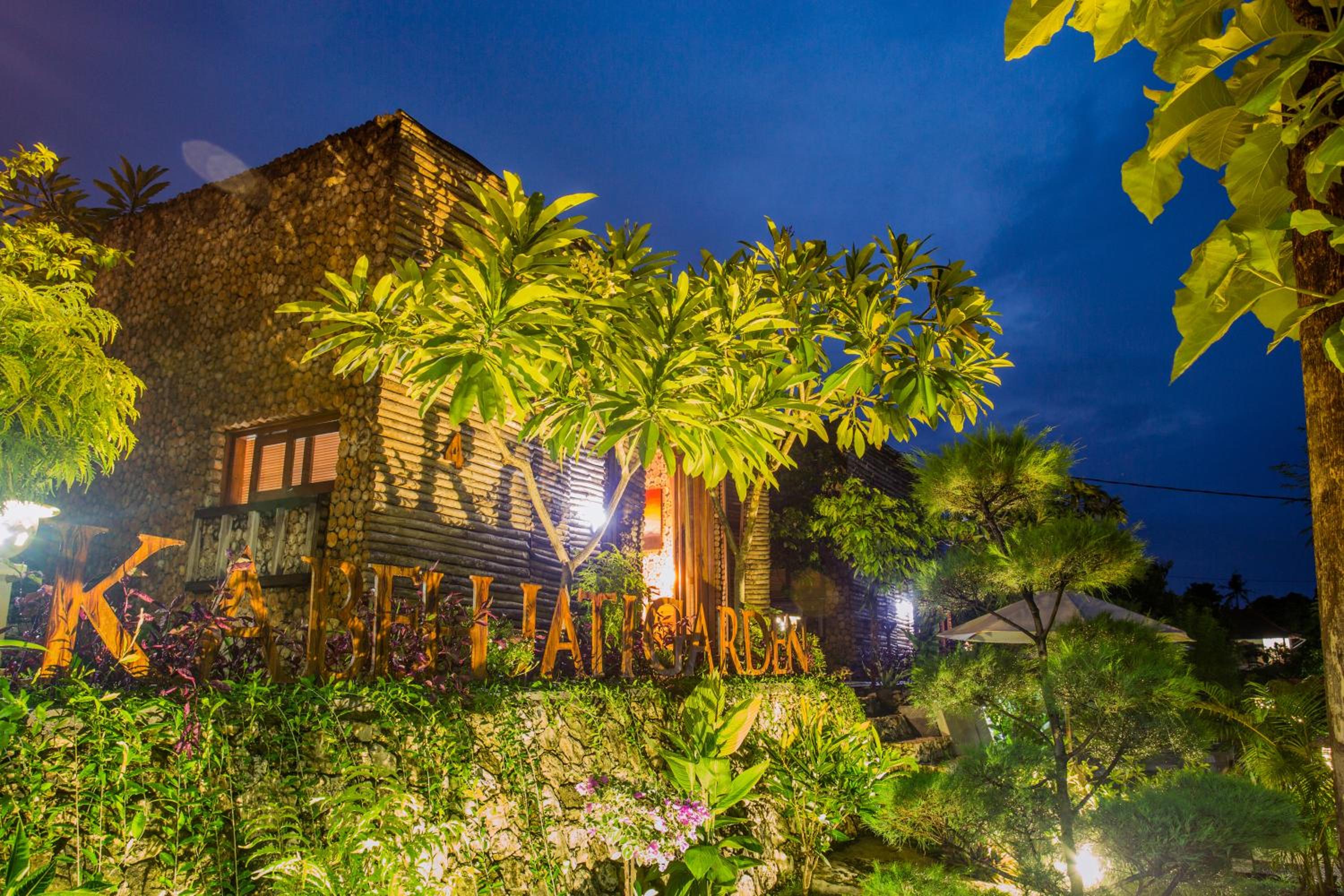Kabeh Jati Garden Villa & Restaurant