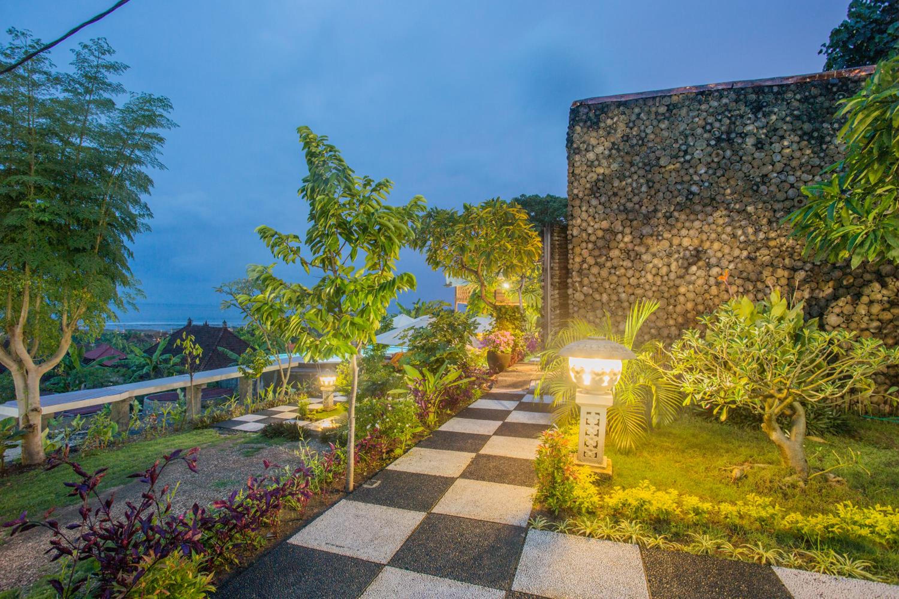 Kabeh Jati Garden Villa & Restaurant