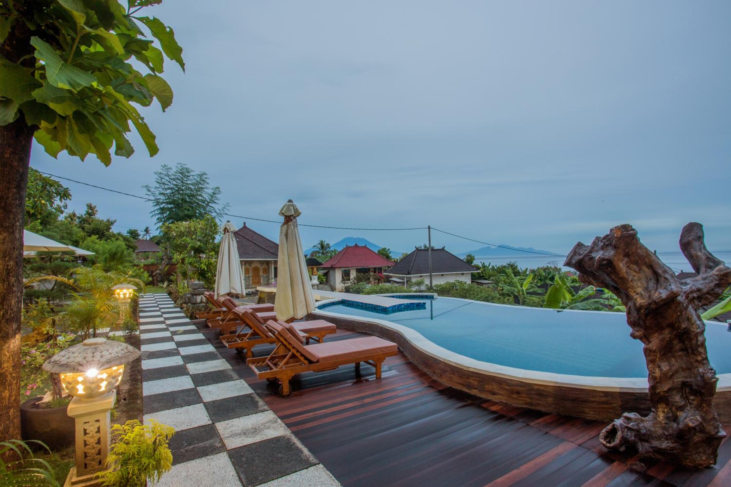 Kabeh Jati Garden Villa & Restaurant