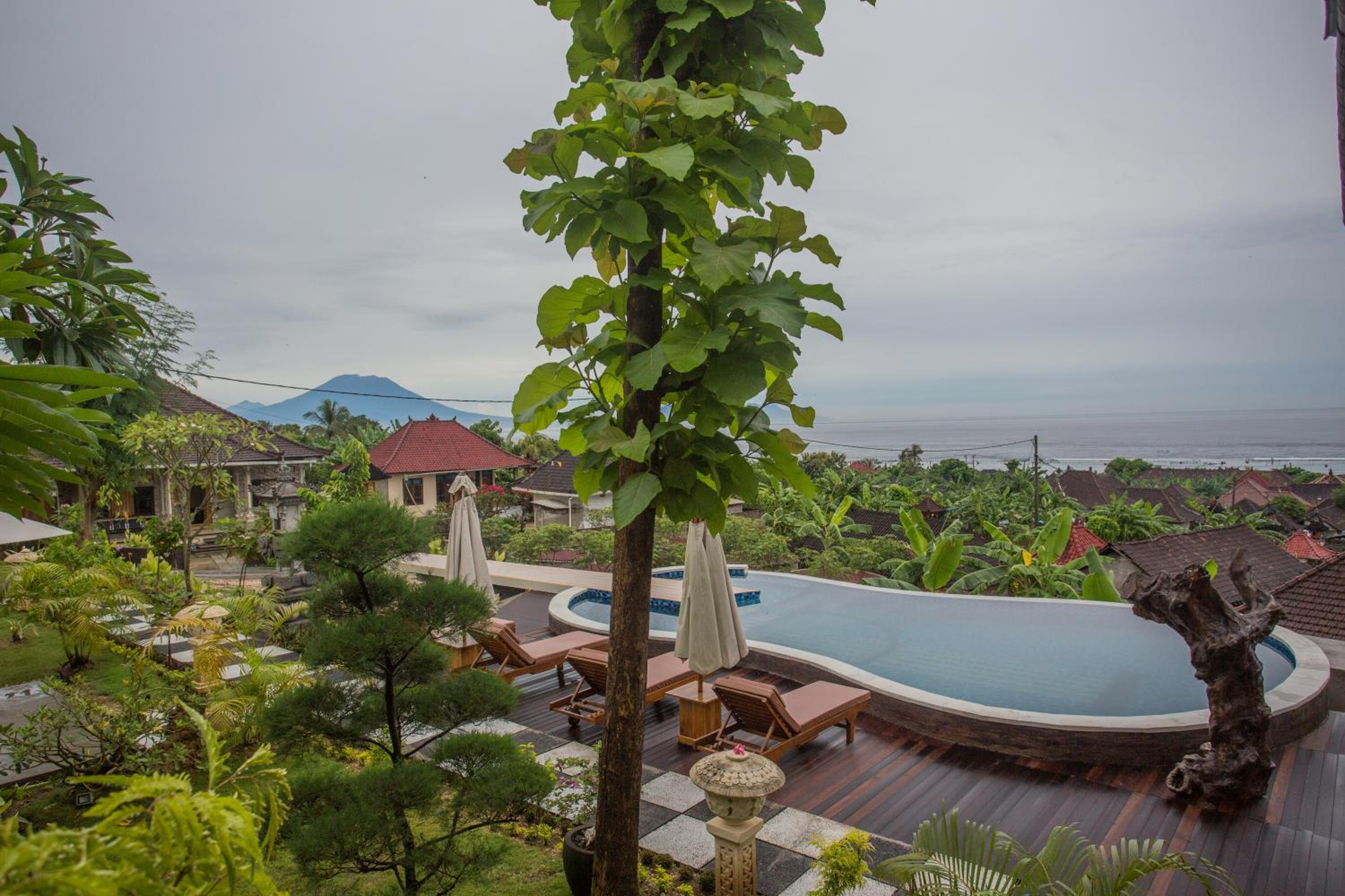 Kabeh Jati Garden Villa & Restaurant