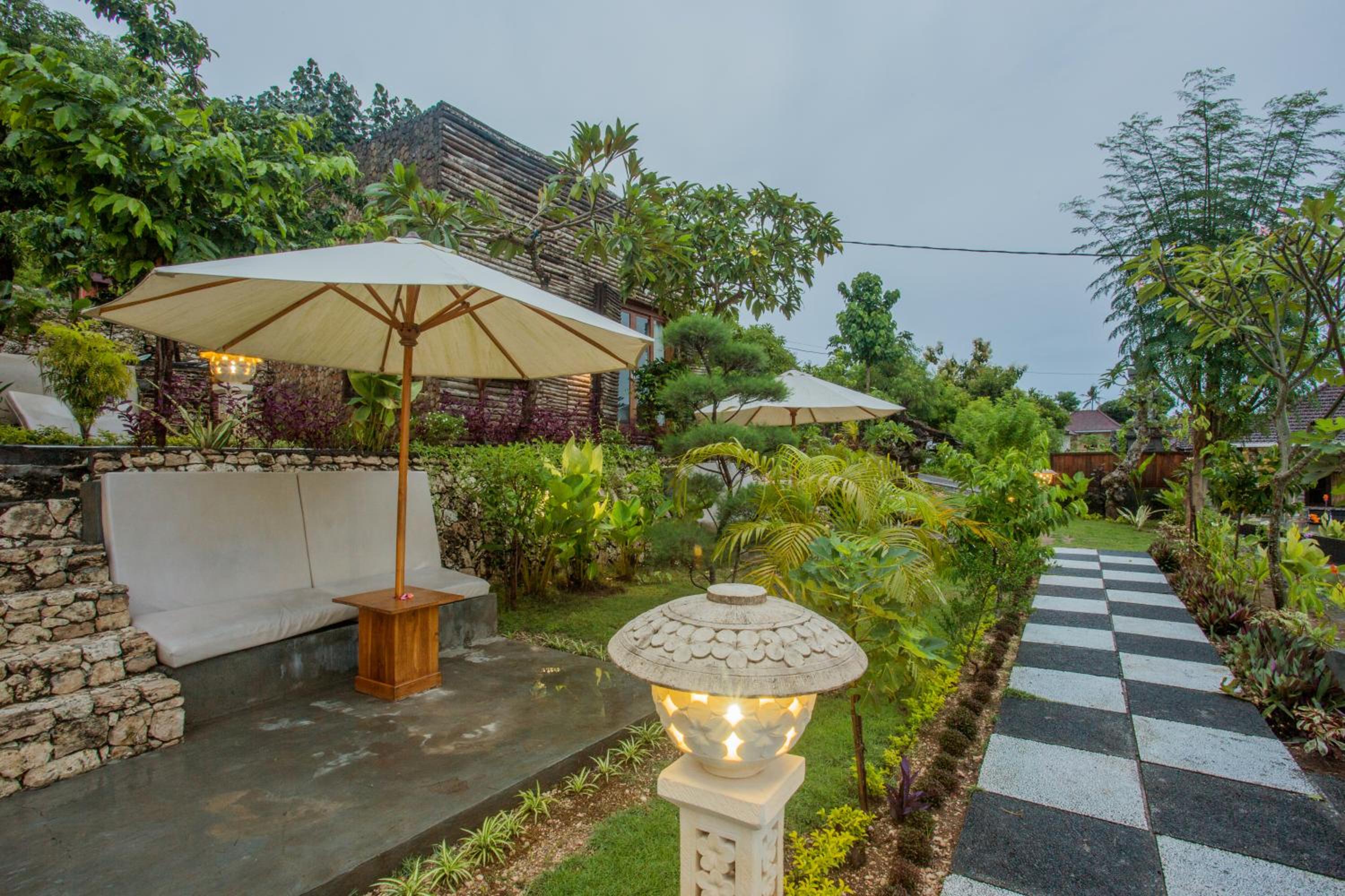 Kabeh Jati Garden Villa & Restaurant