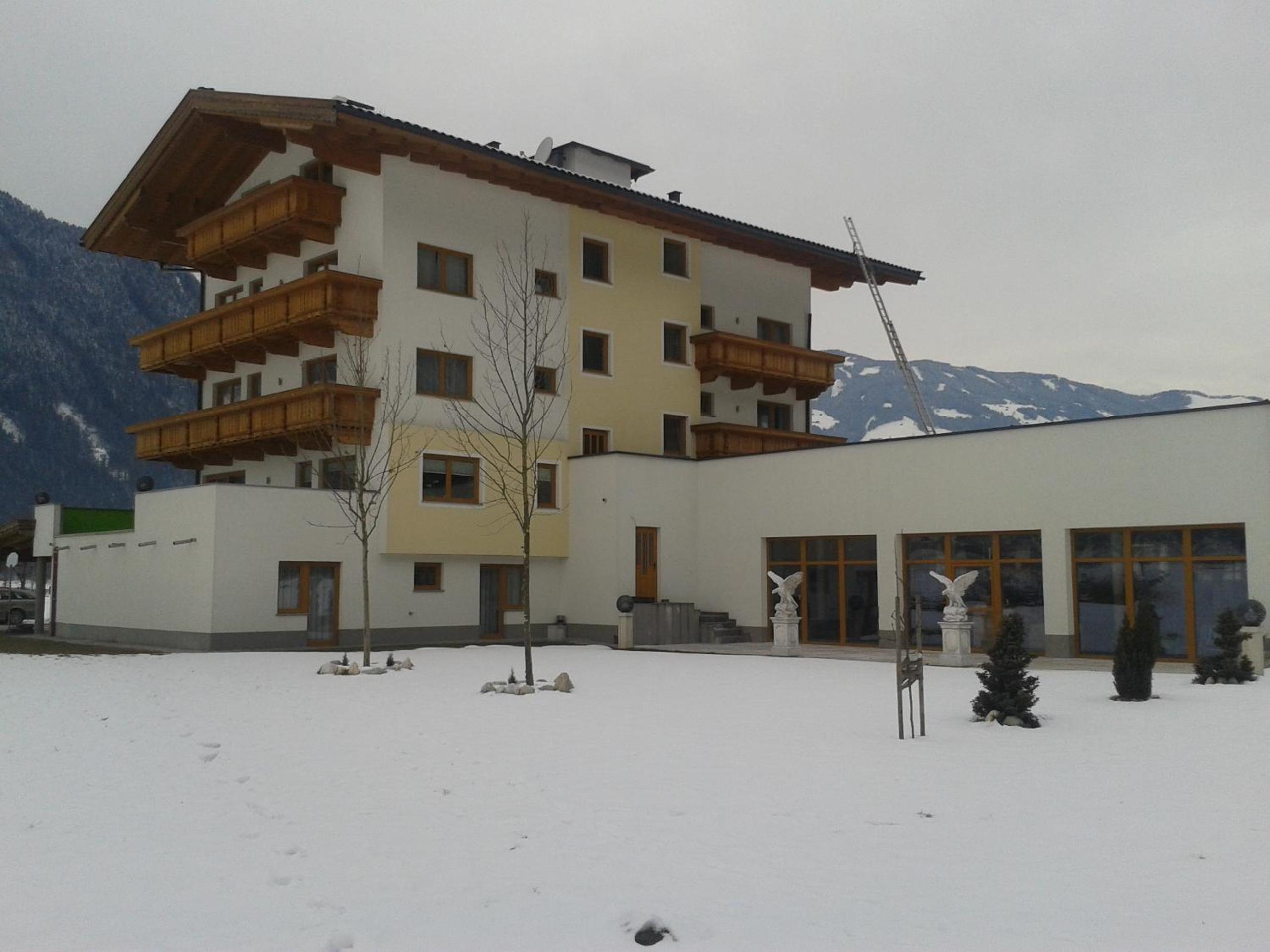Apparthotel Stoanerhof