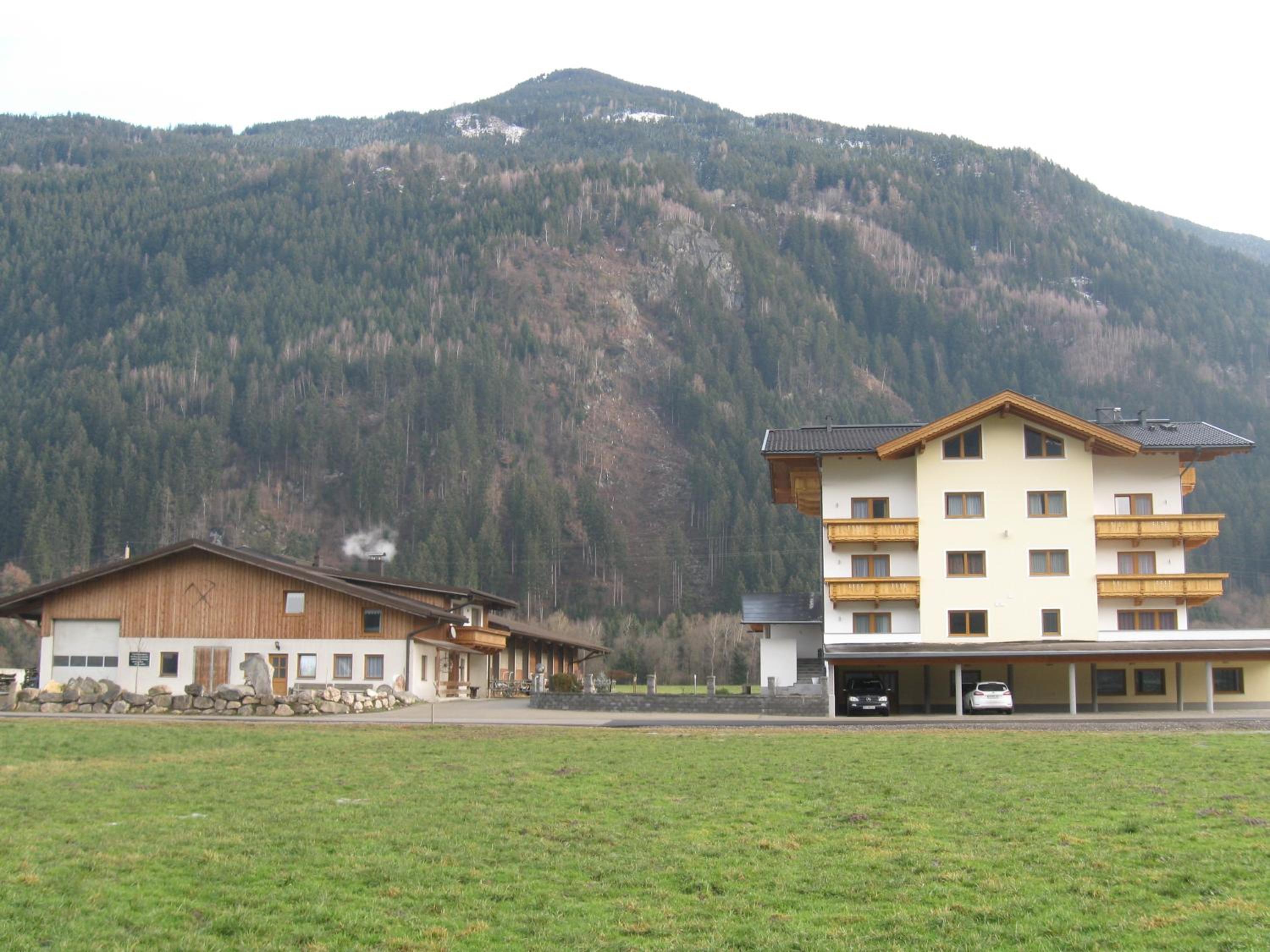 Apparthotel Stoanerhof