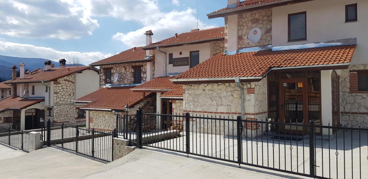 Ilievi Guest Houses