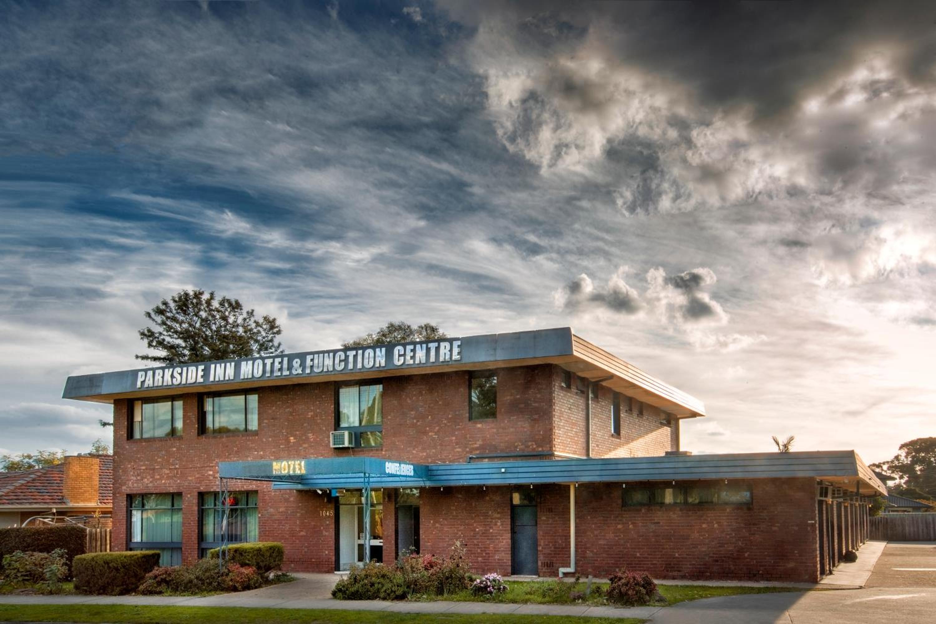 Parkside Inn Motel