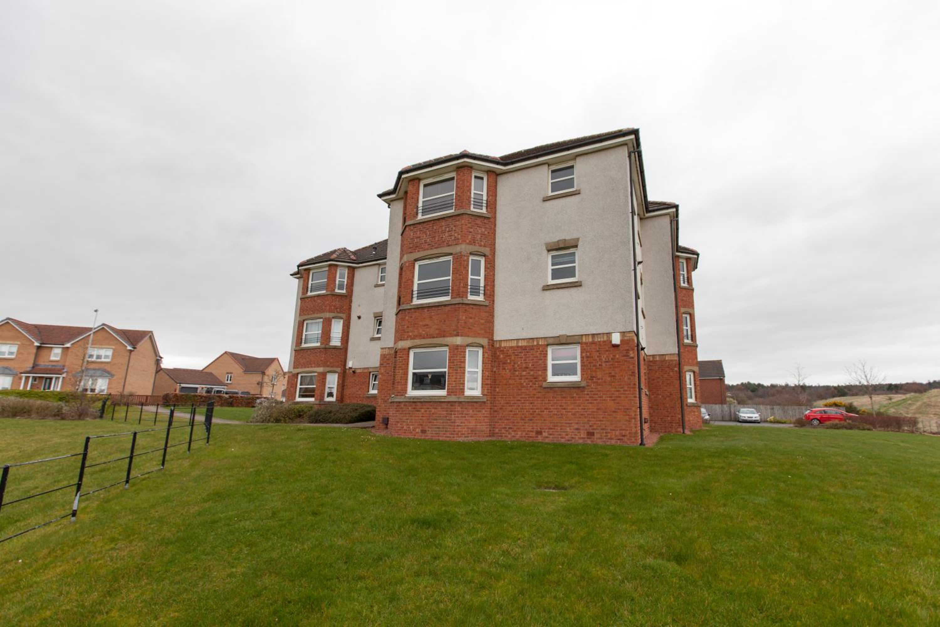 Dunfermline Vacations - Super Prime Duloch - Dunfermline - 2 Bed Executive Apartment - Property Image 2