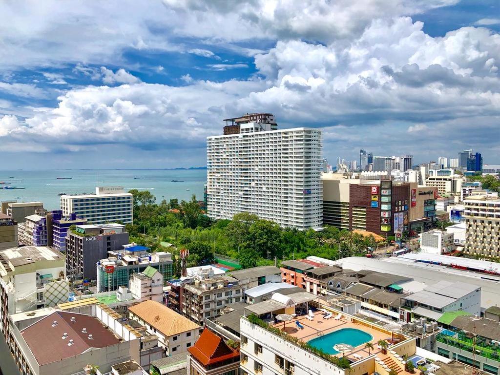Hotel The Base, Central Pattaya, 18th Floor, Sea View - 963 - Image 1