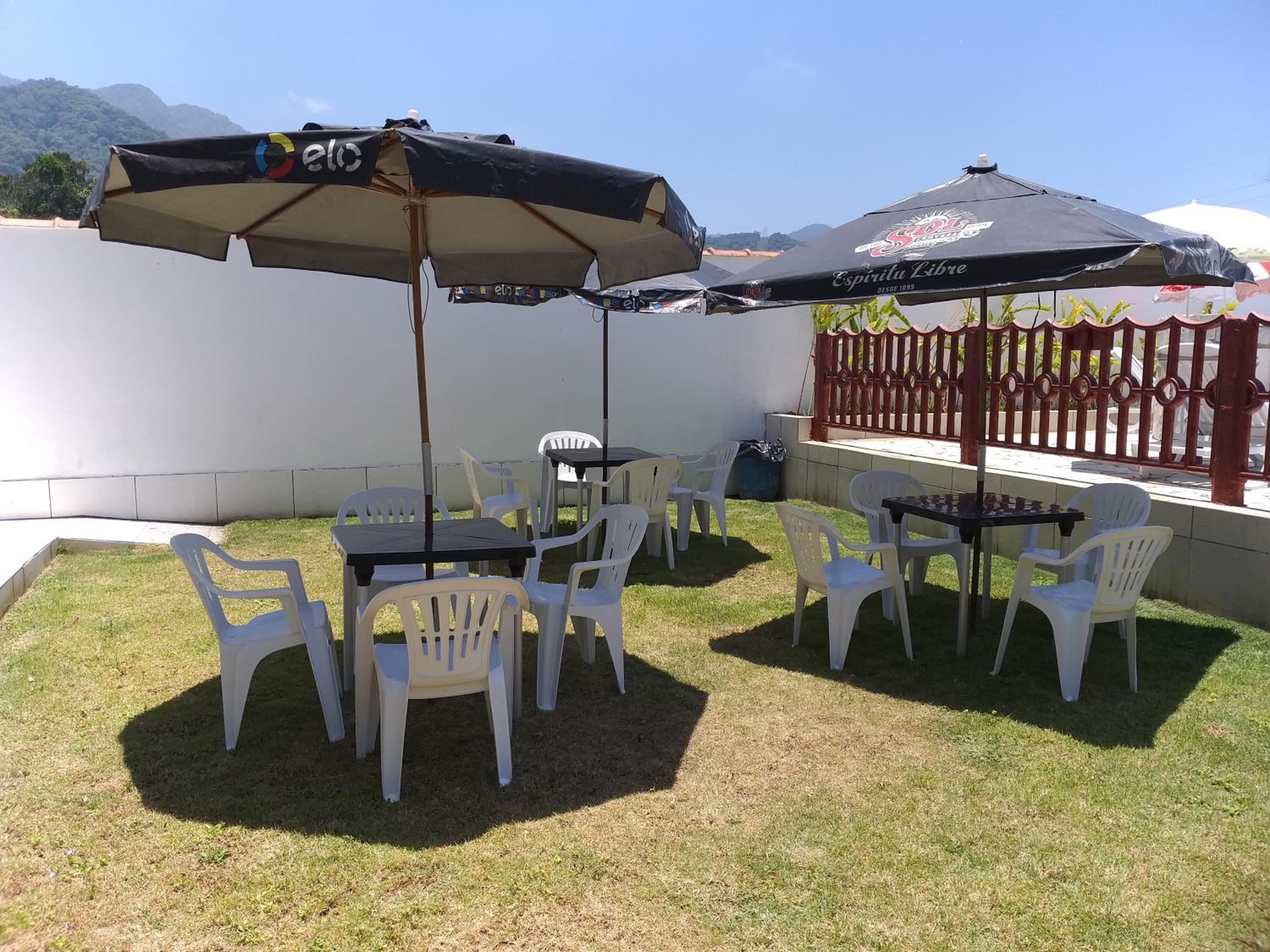 Estúdio em maresias com ar condicionado e piscina