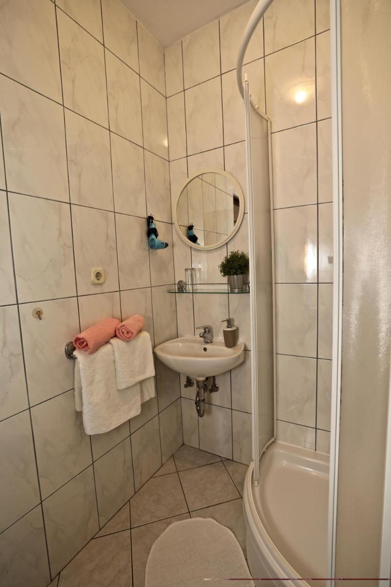 Apartments IDA Sucuraj view 5