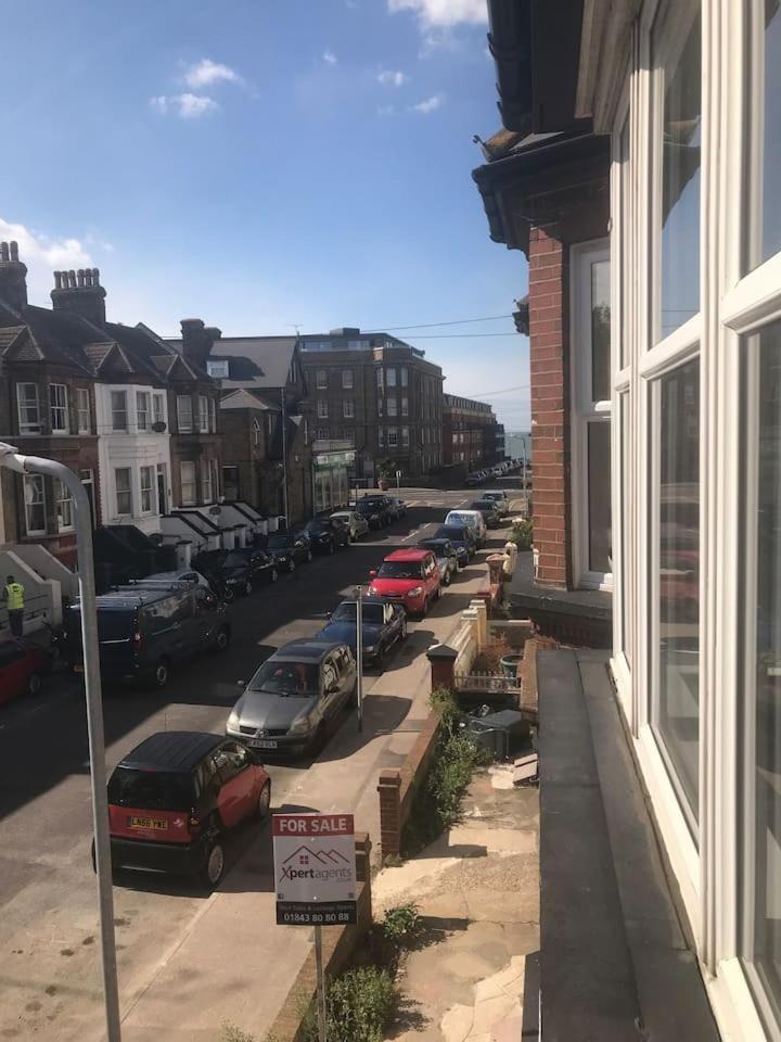 Margate Luxury 2 bedroom Apartment