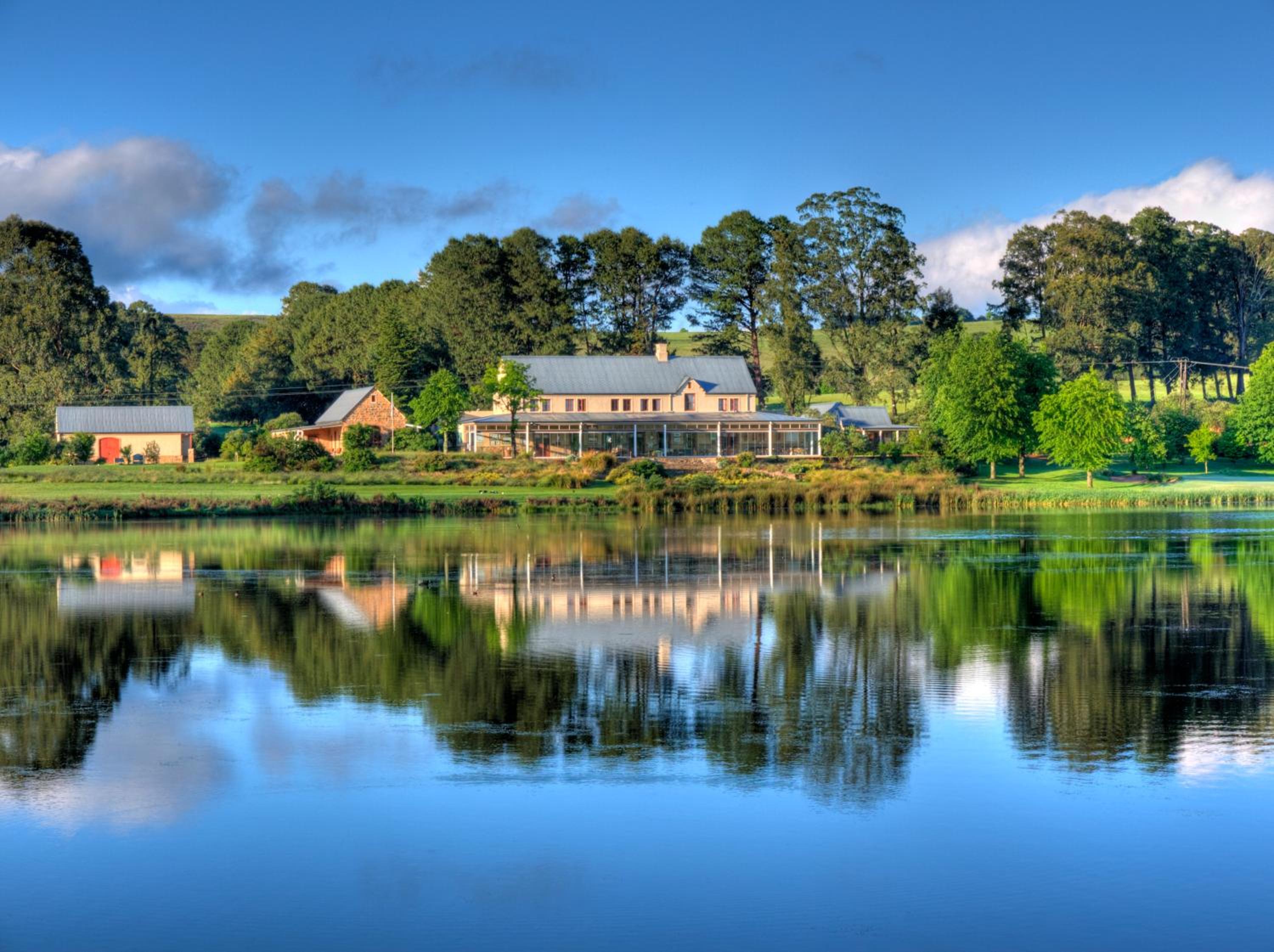 Gowrie Farm Golf Lodge view 2