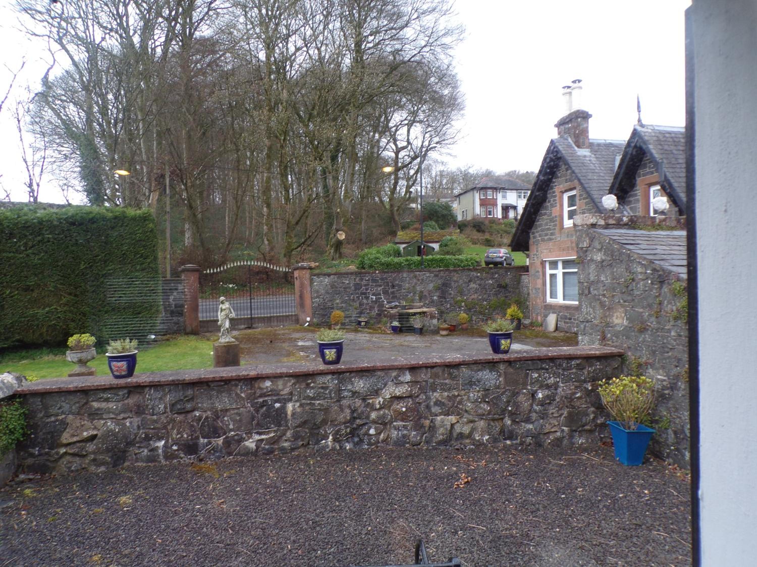 Groom's Cottage view 5