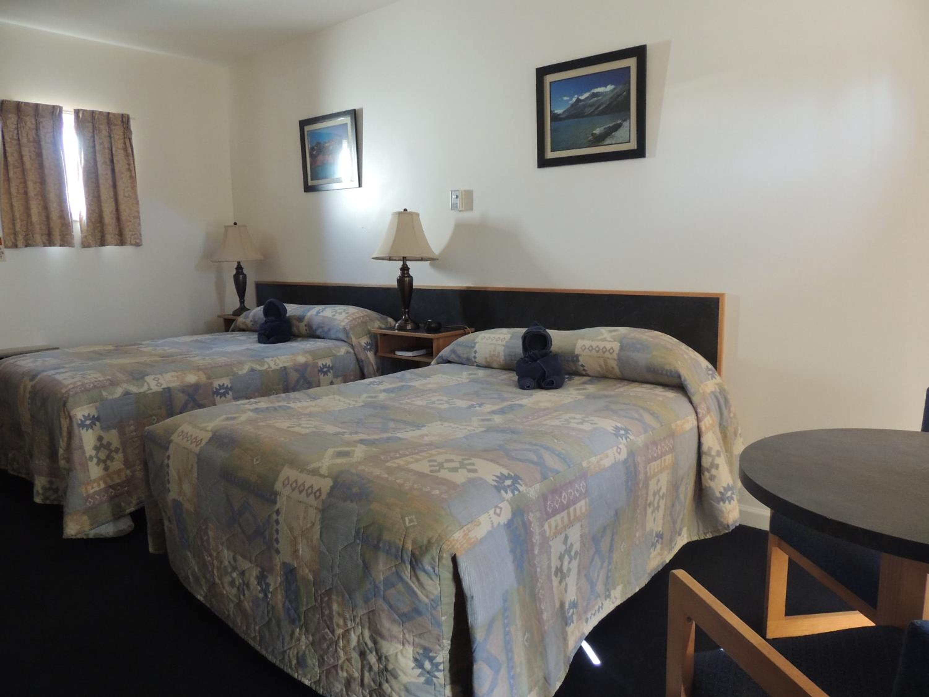 100 Mile Motel & RV Park