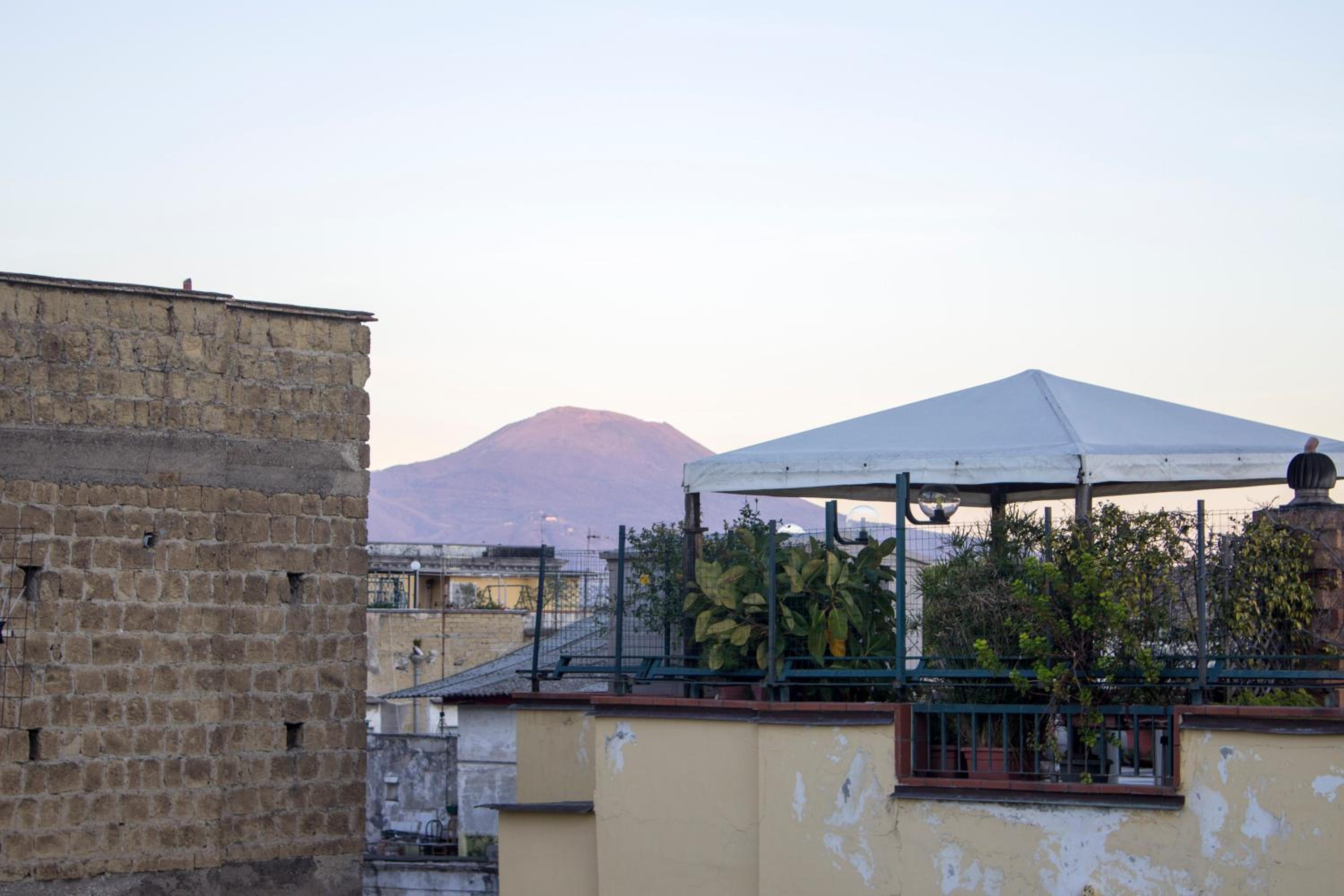 Schiara en Naples — roof