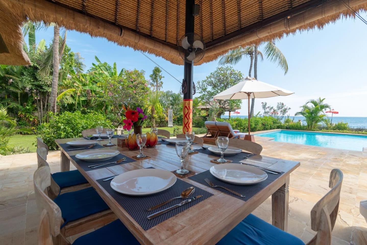 Villa Agus Mas - Serene & calm beachfront villa!