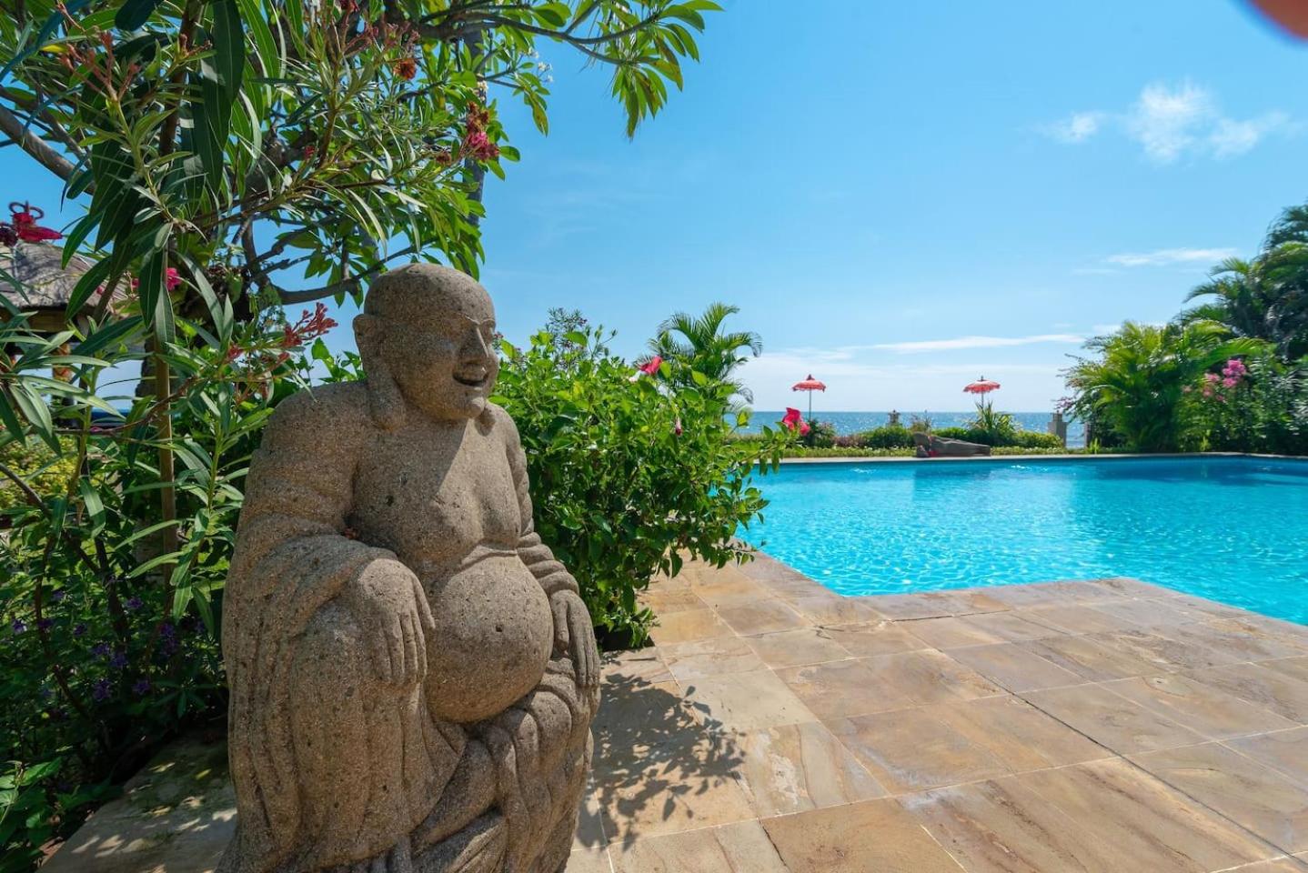 Villa Agus Mas - Serene & calm beachfront villa!