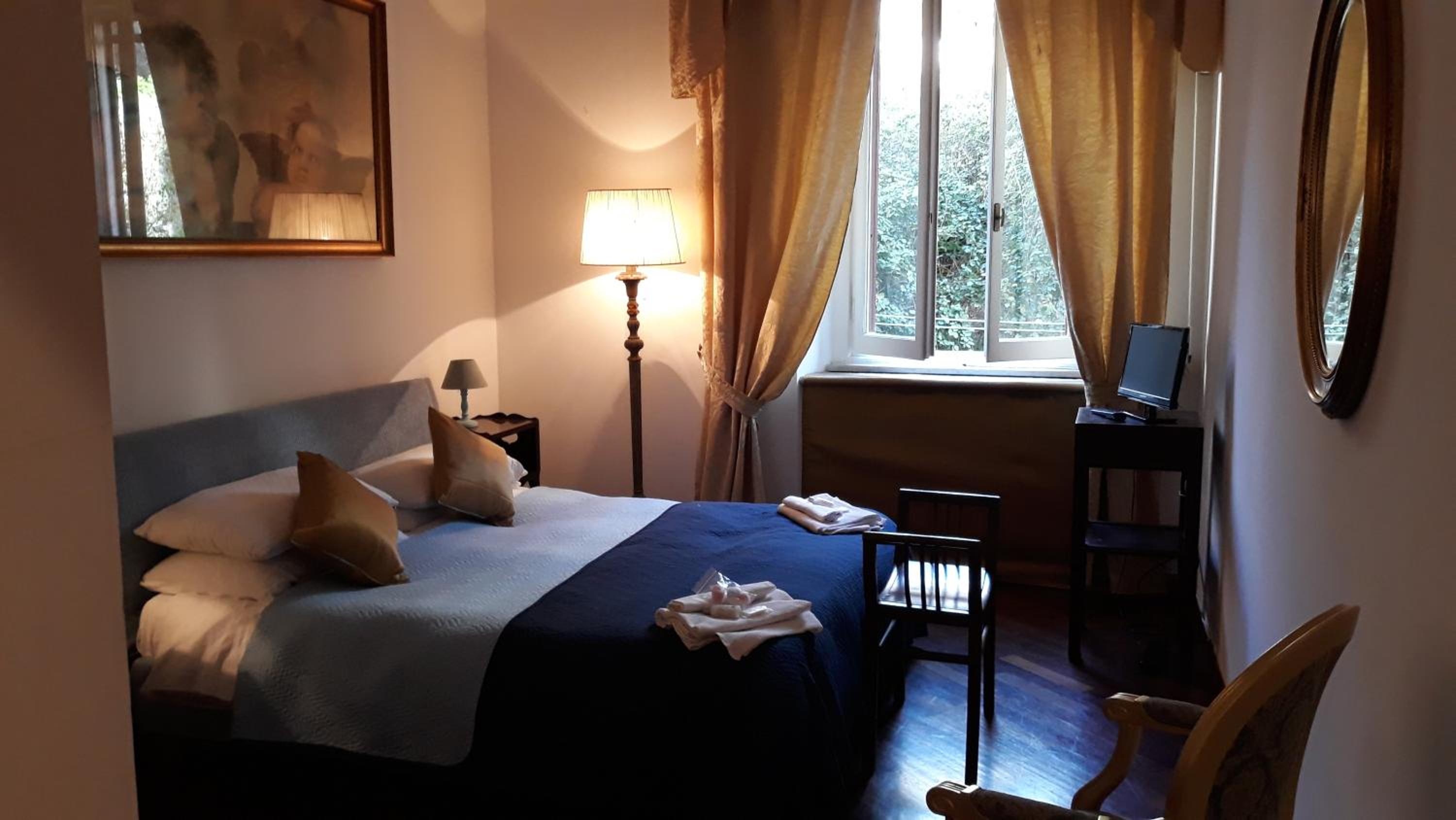 hotel room
