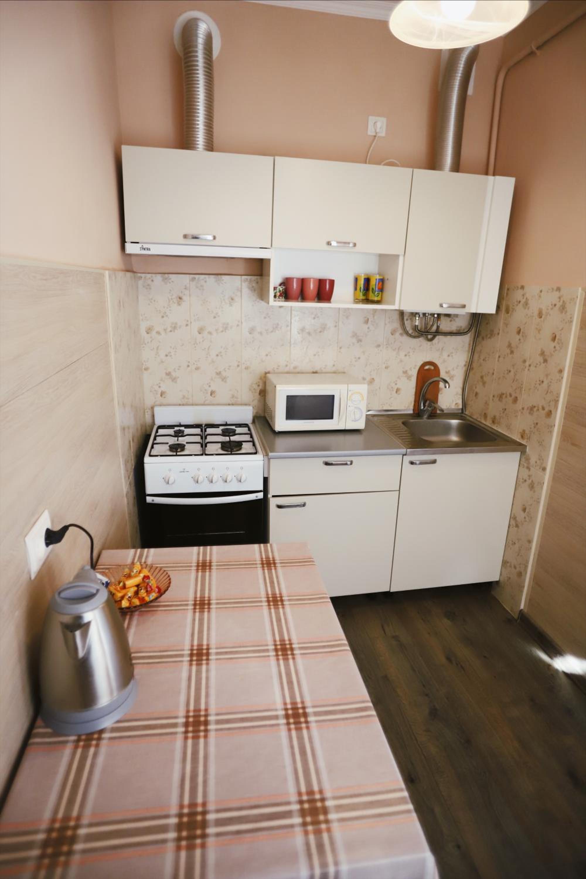 Photo 10