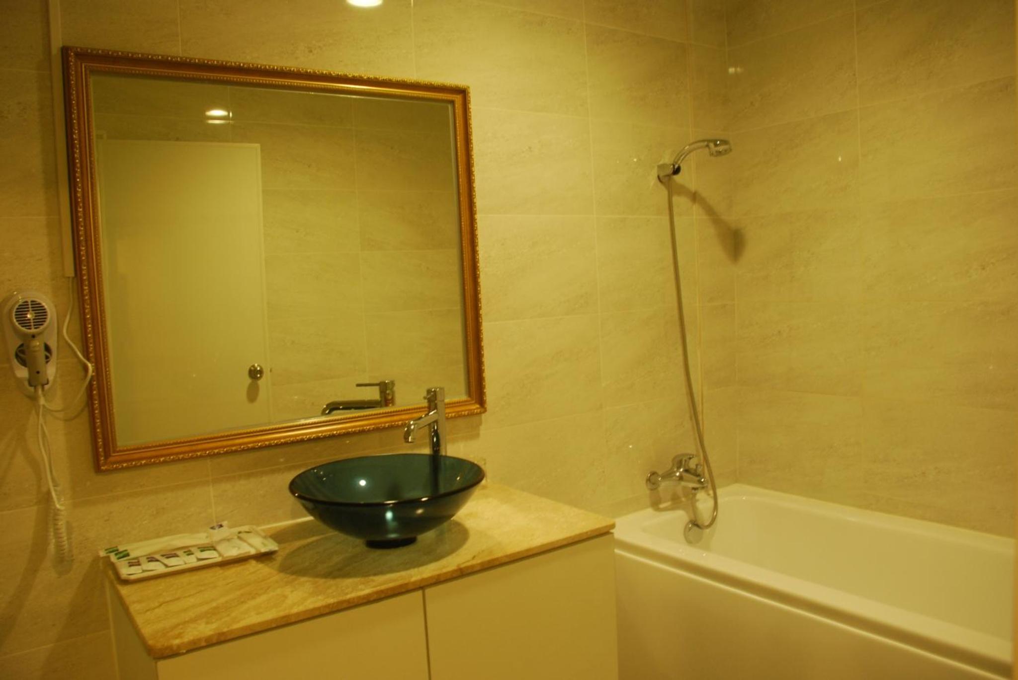 QK Motel view 2